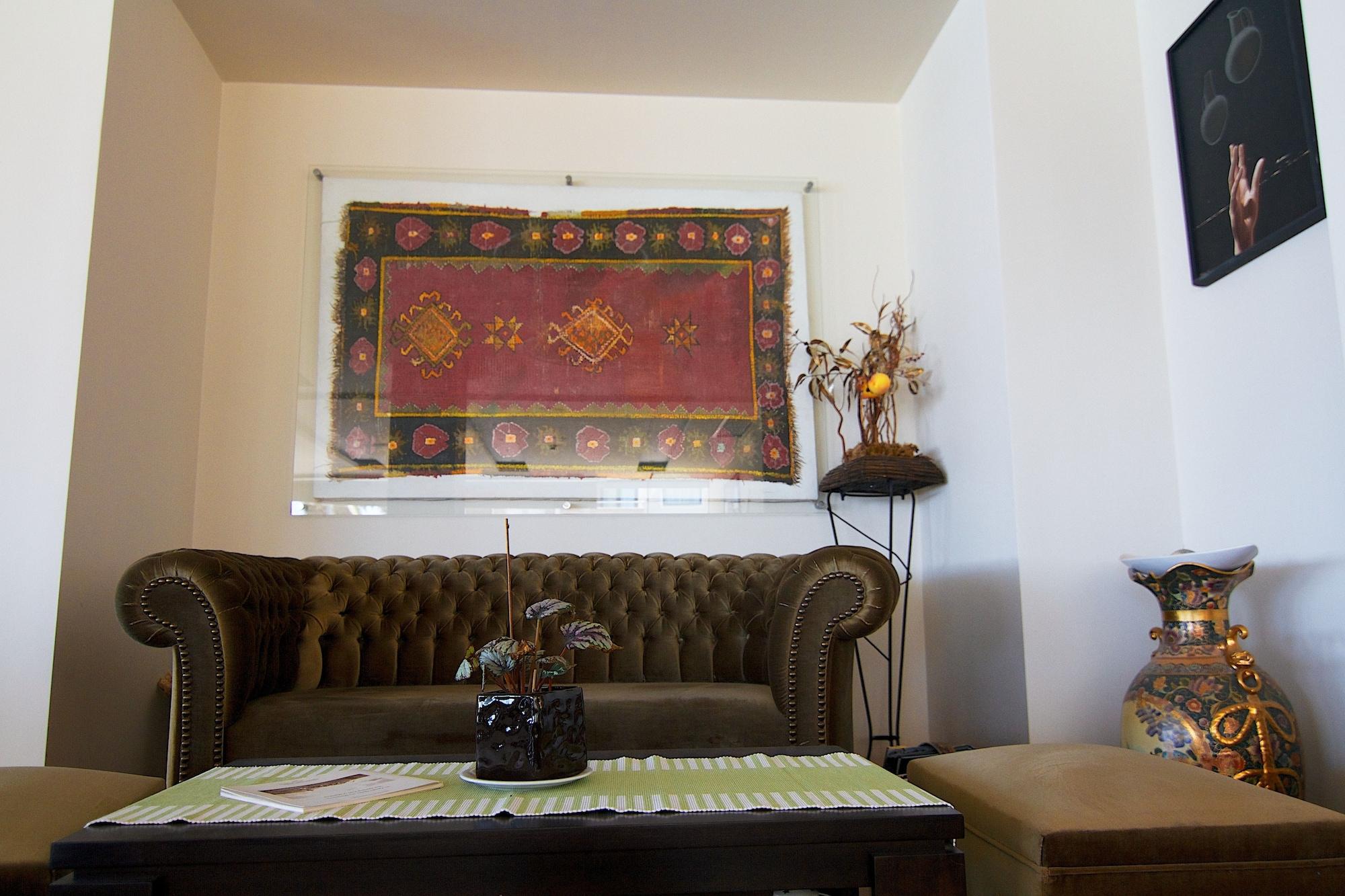 Vista Lobby Elysion Hotel