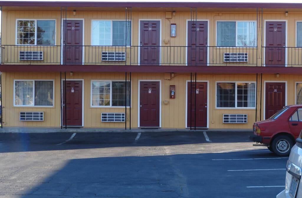 Vista Exterior Galaxie Motel