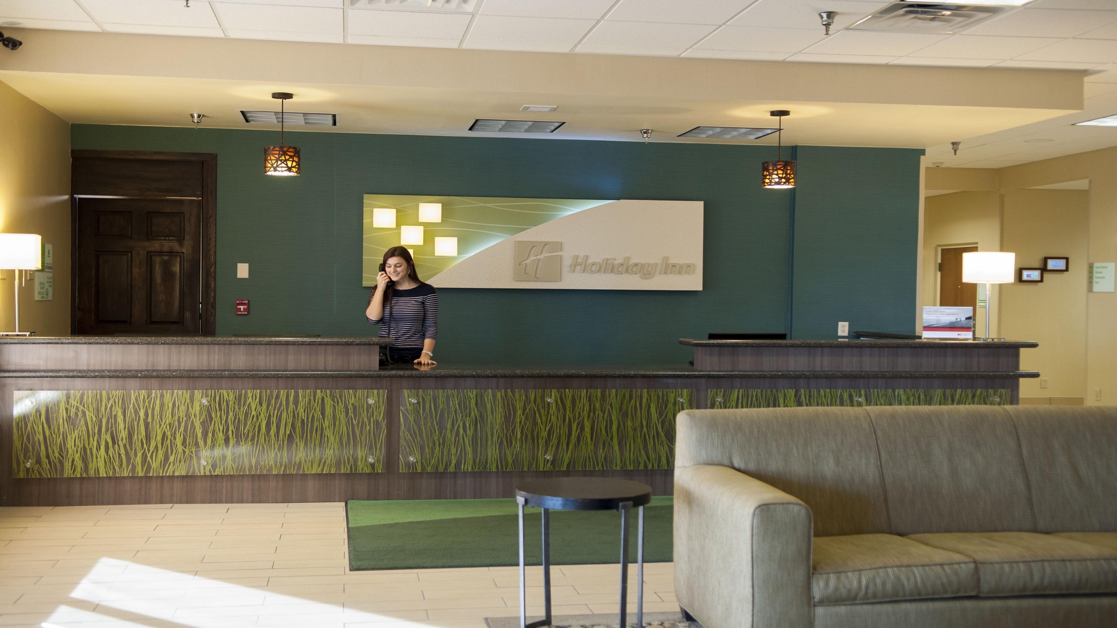 Vista Exterior Holiday Inn Spearfish - Convention Center by IHG