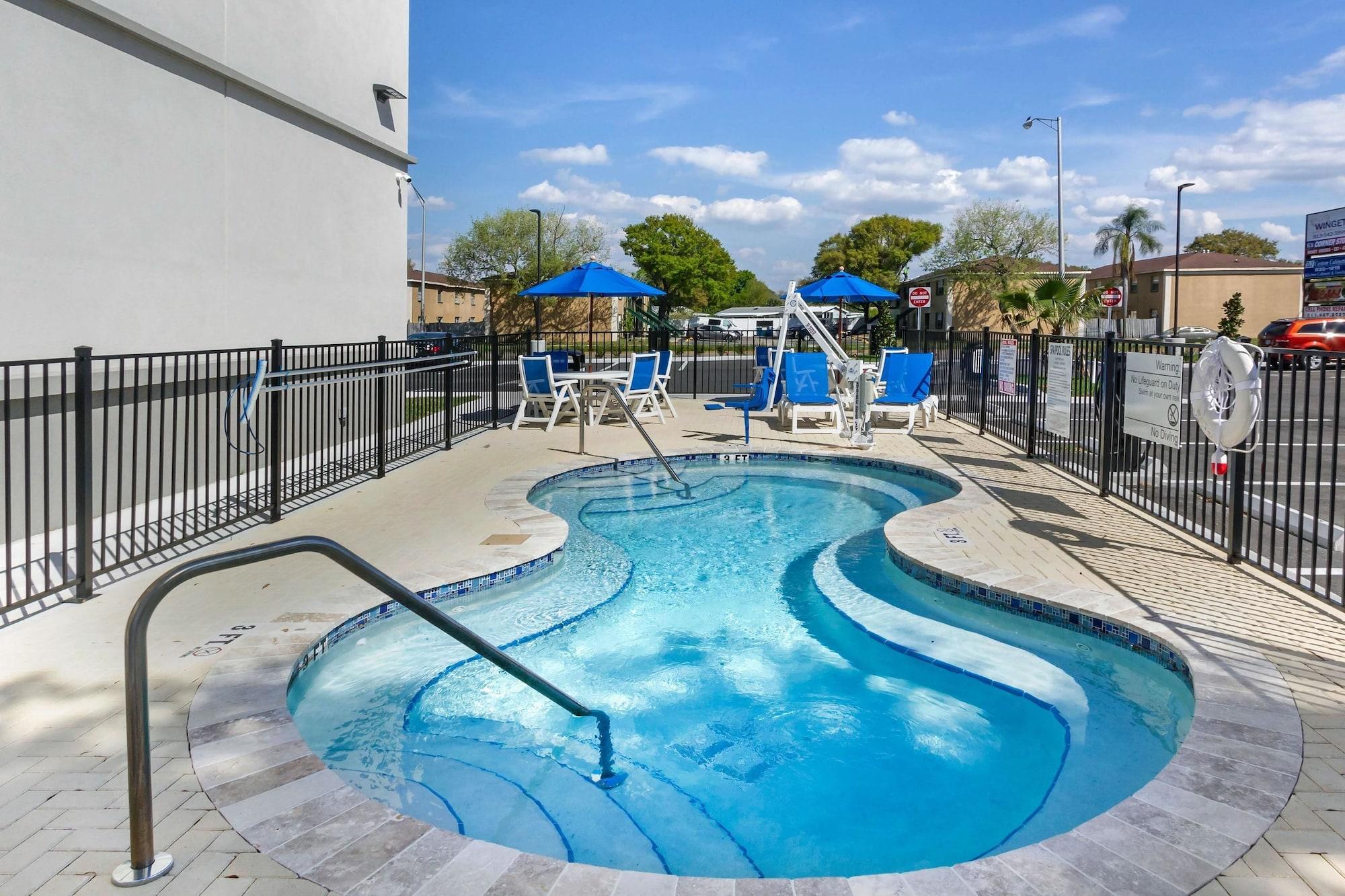 Pool view Sleep Inn & Suites Tampa South