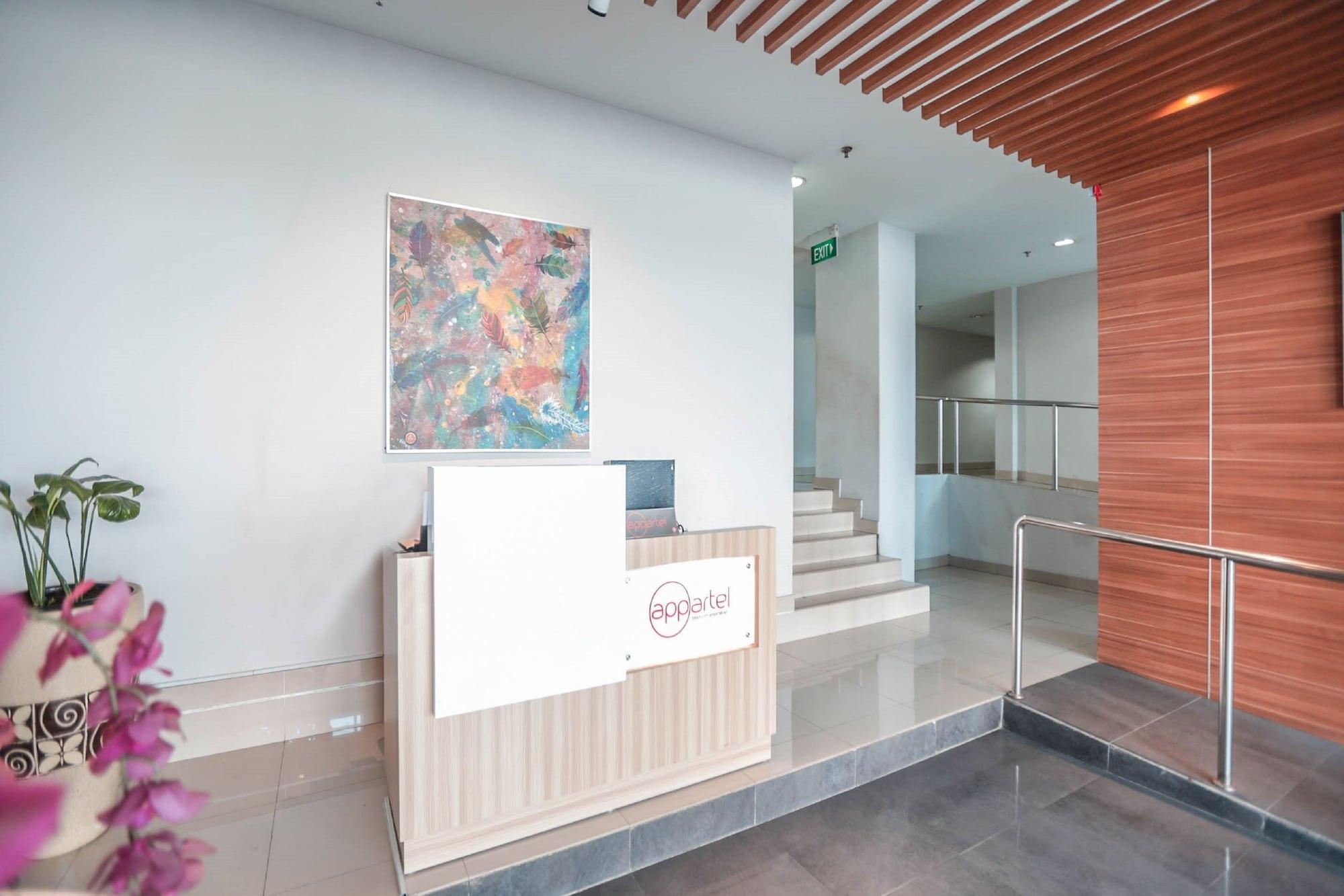 Vista Lobby OYO Flagship 755 Appartel Grand Dhika City