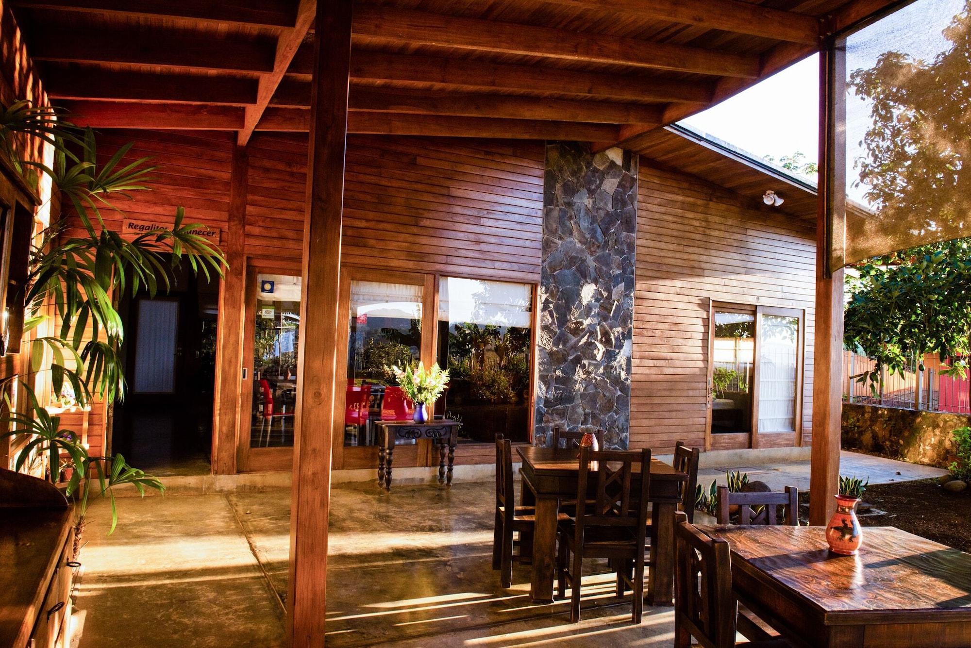 Vista Exterior Casa Amanecer Bed & Breakfast