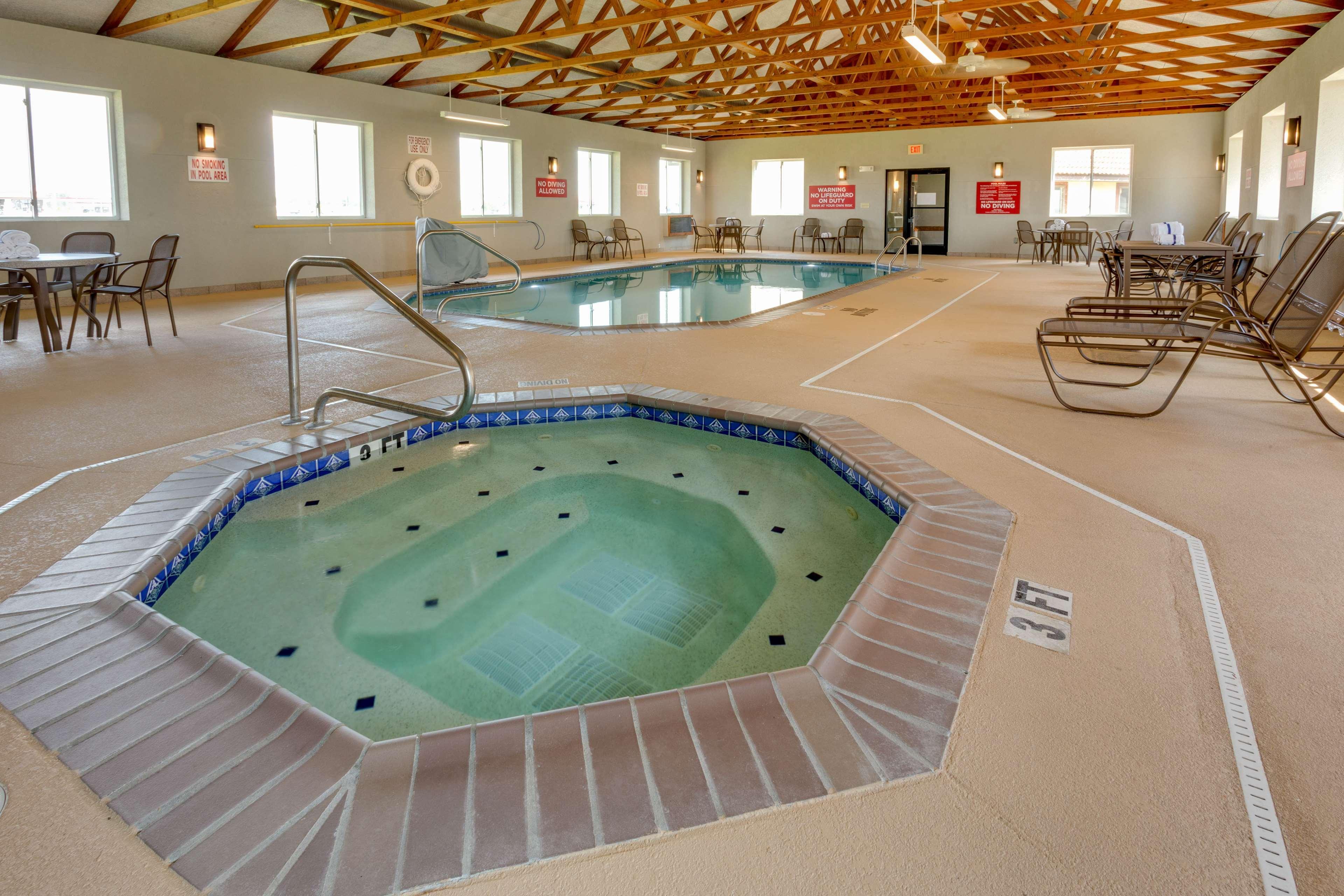Vista Piscina Drury Inn & Suites Hayti Caruthersville