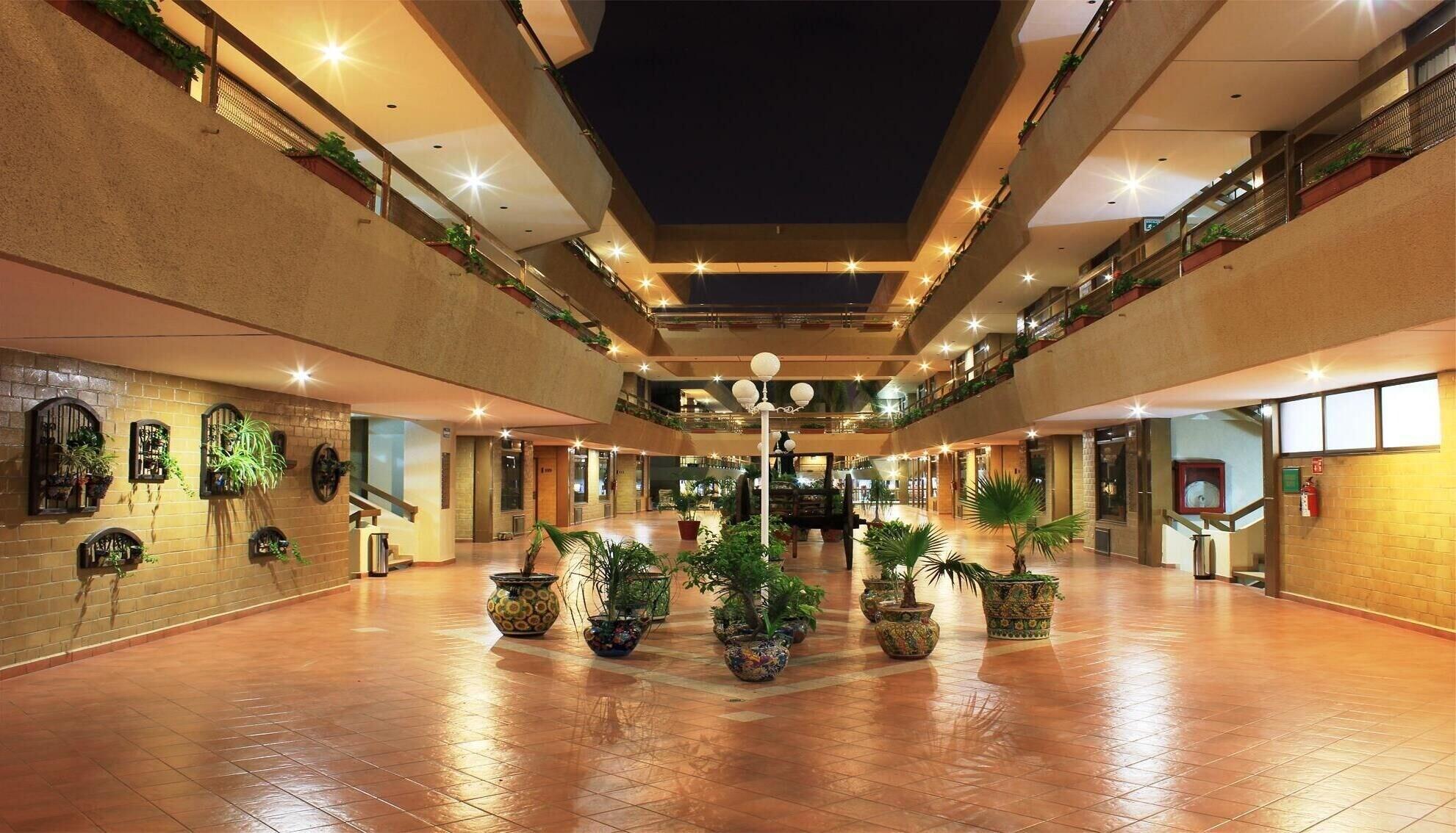 Vista Exterior Best Western Plus Plaza Florida & Tower