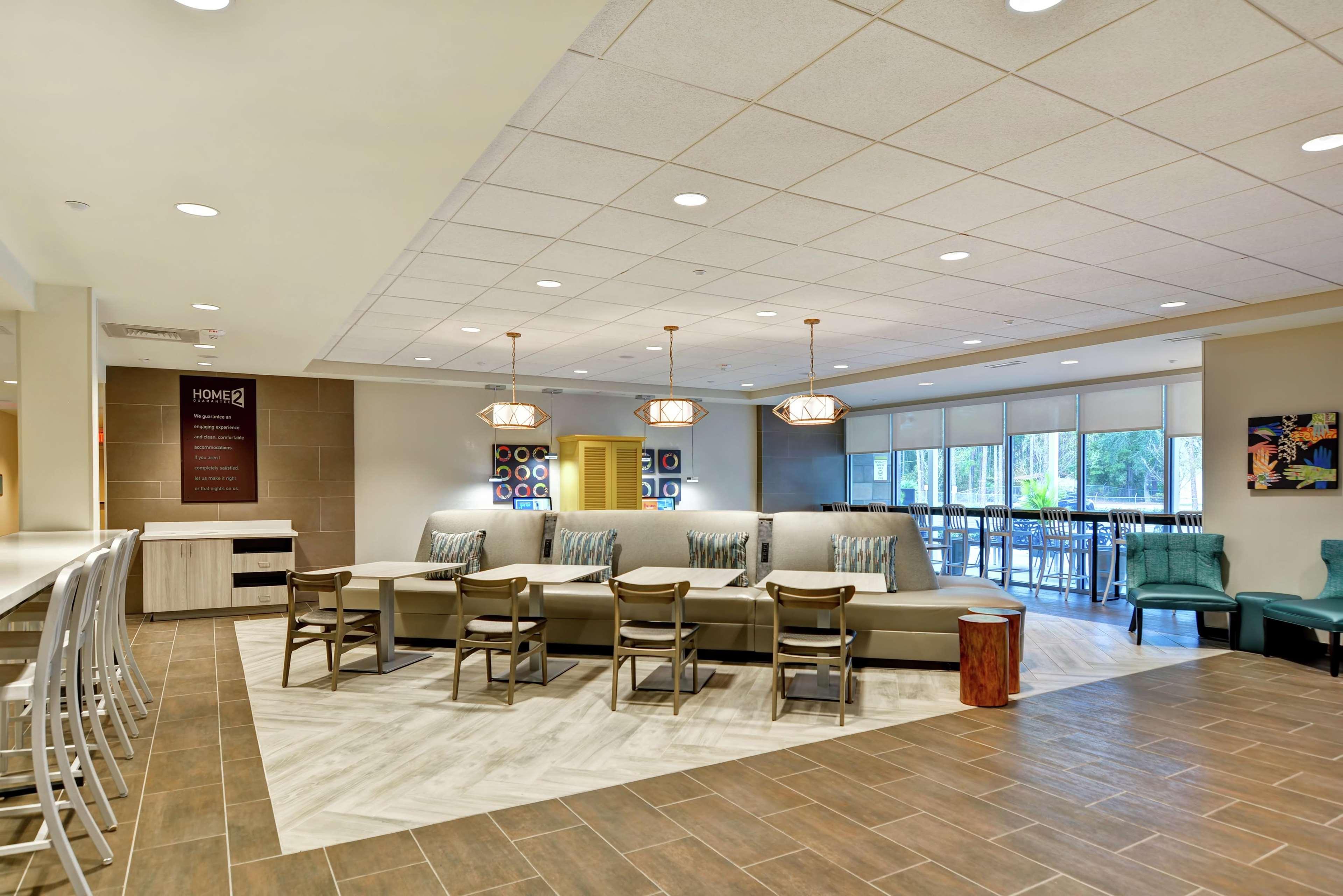 Vista Lobby Home2 Suites by Hilton Daytona Beach Speedway