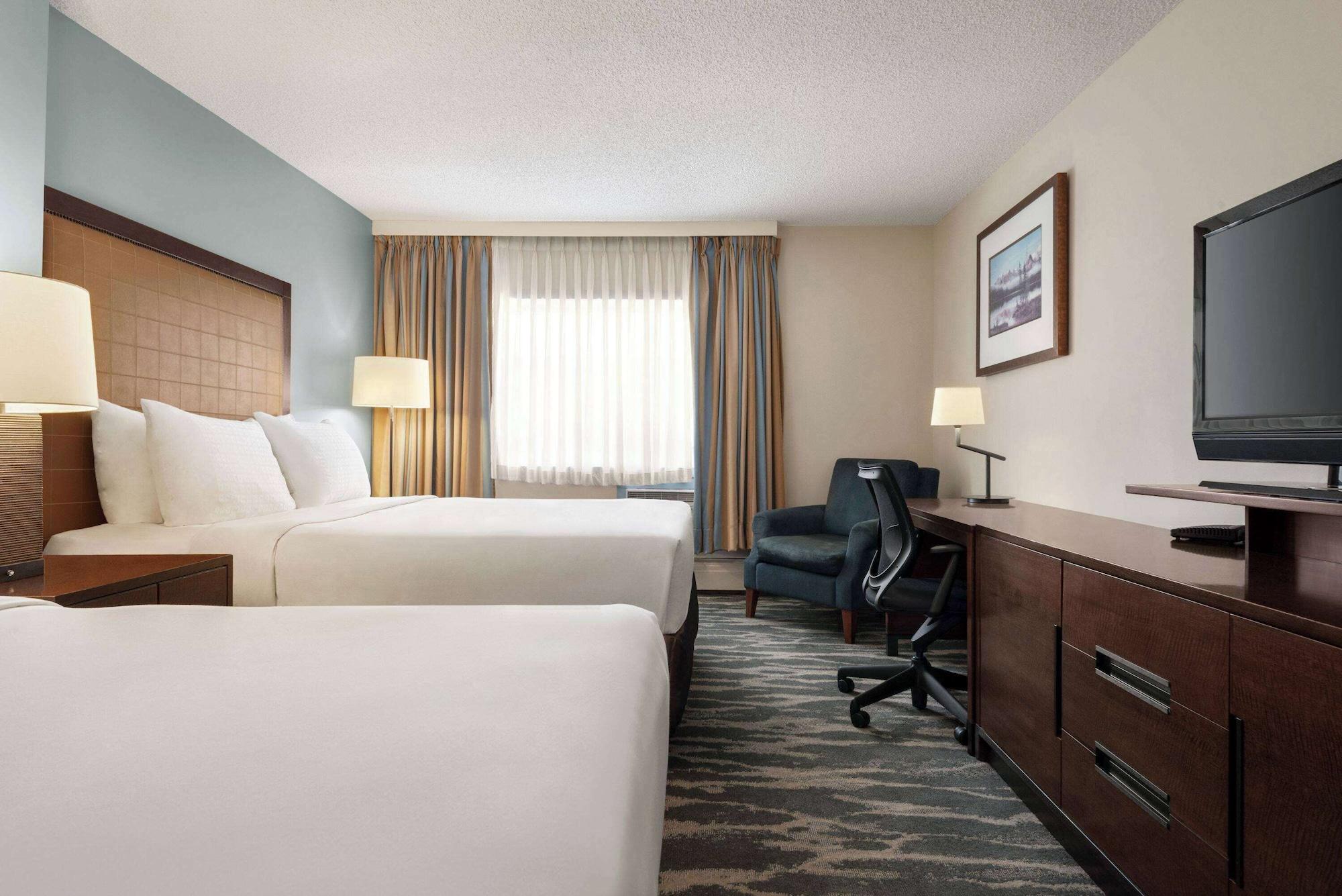 Habitación Travelodge by Wyndham Calgary South