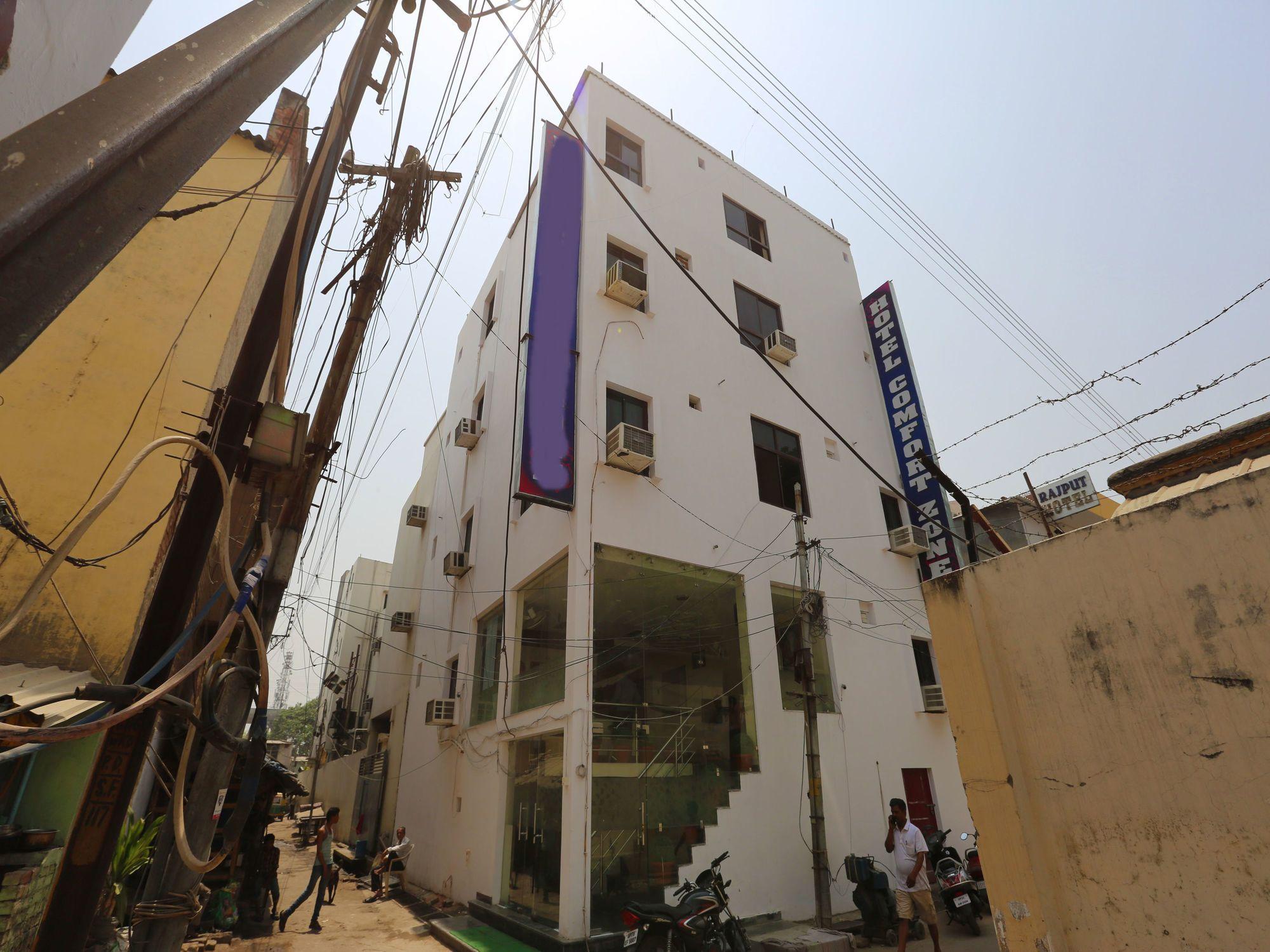 Vista Exterior OYO 8883 Hotel Comfort Zone