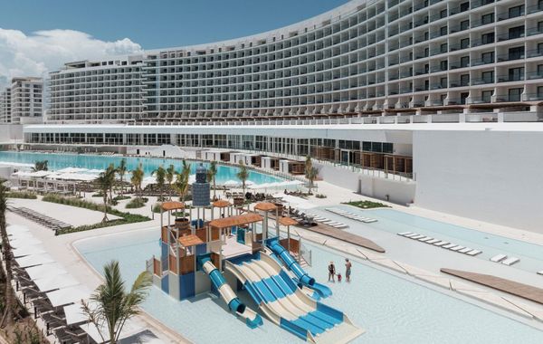 AVA Resort All Oceanfront - All Inclusive - Hoteles cerca del Aeropuerto de Cancún