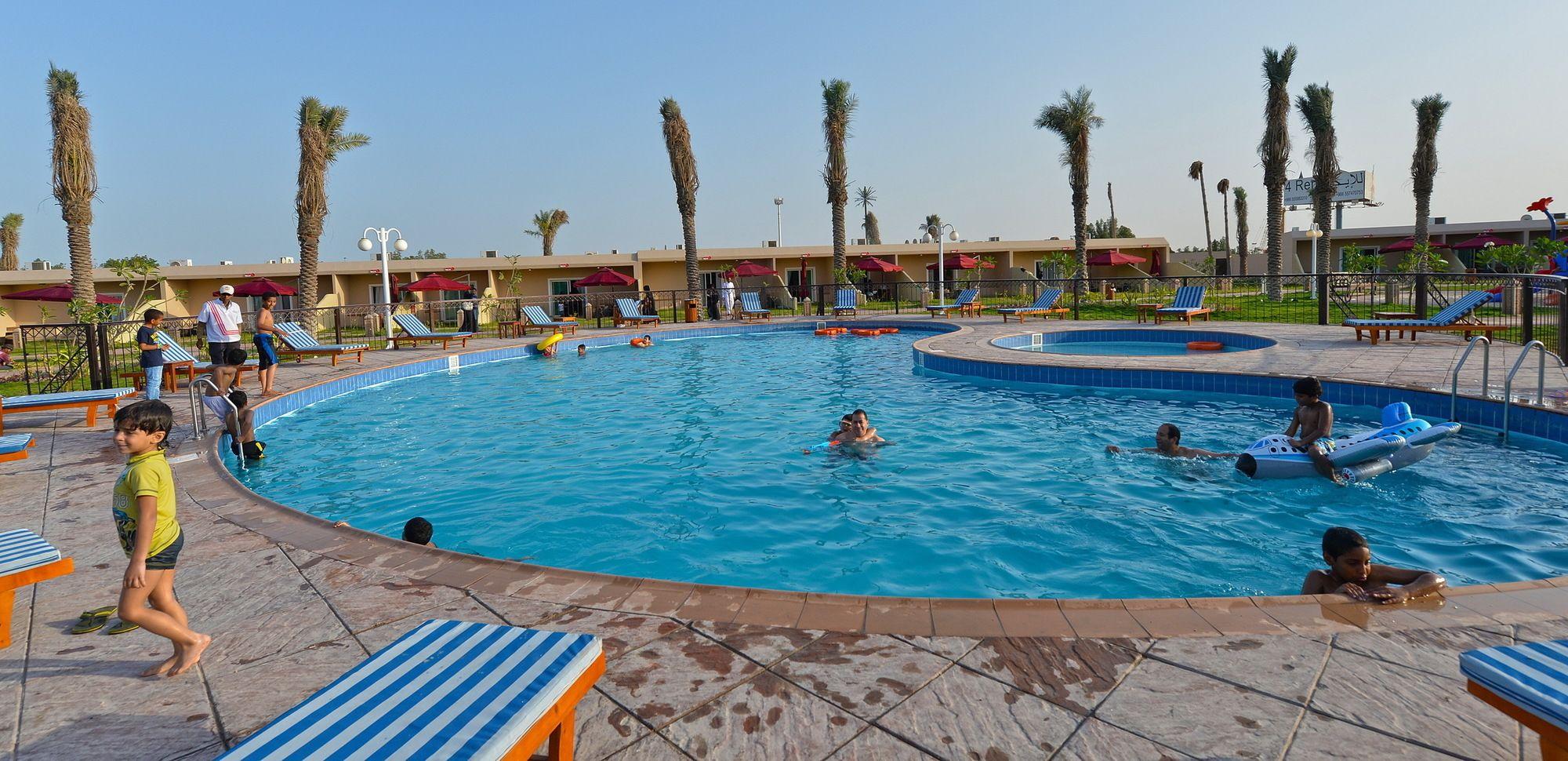 Vista Piscina La Fontaine Le Lac Resort