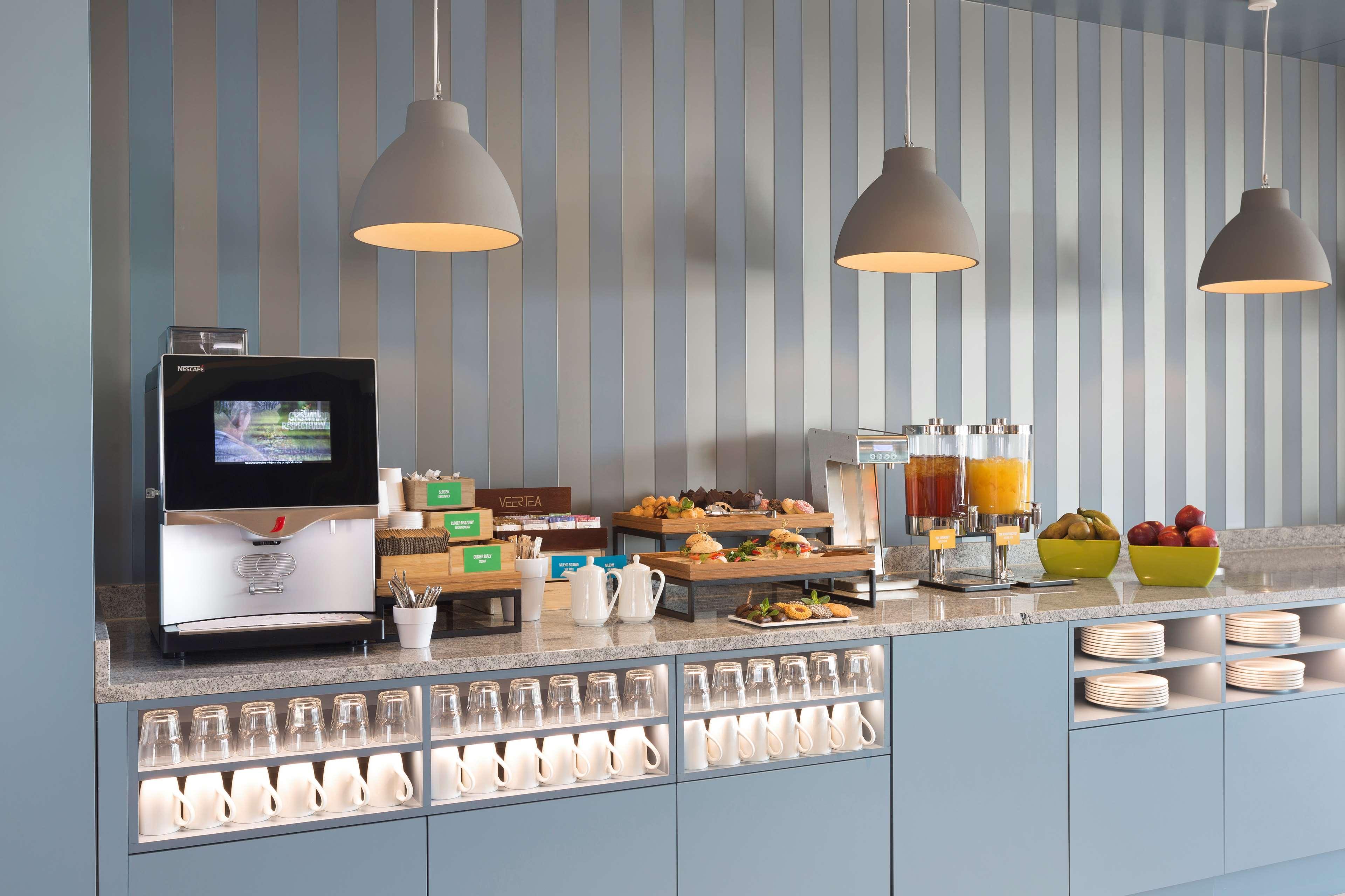 Restaurant Hampton by Hilton Krakow Airport