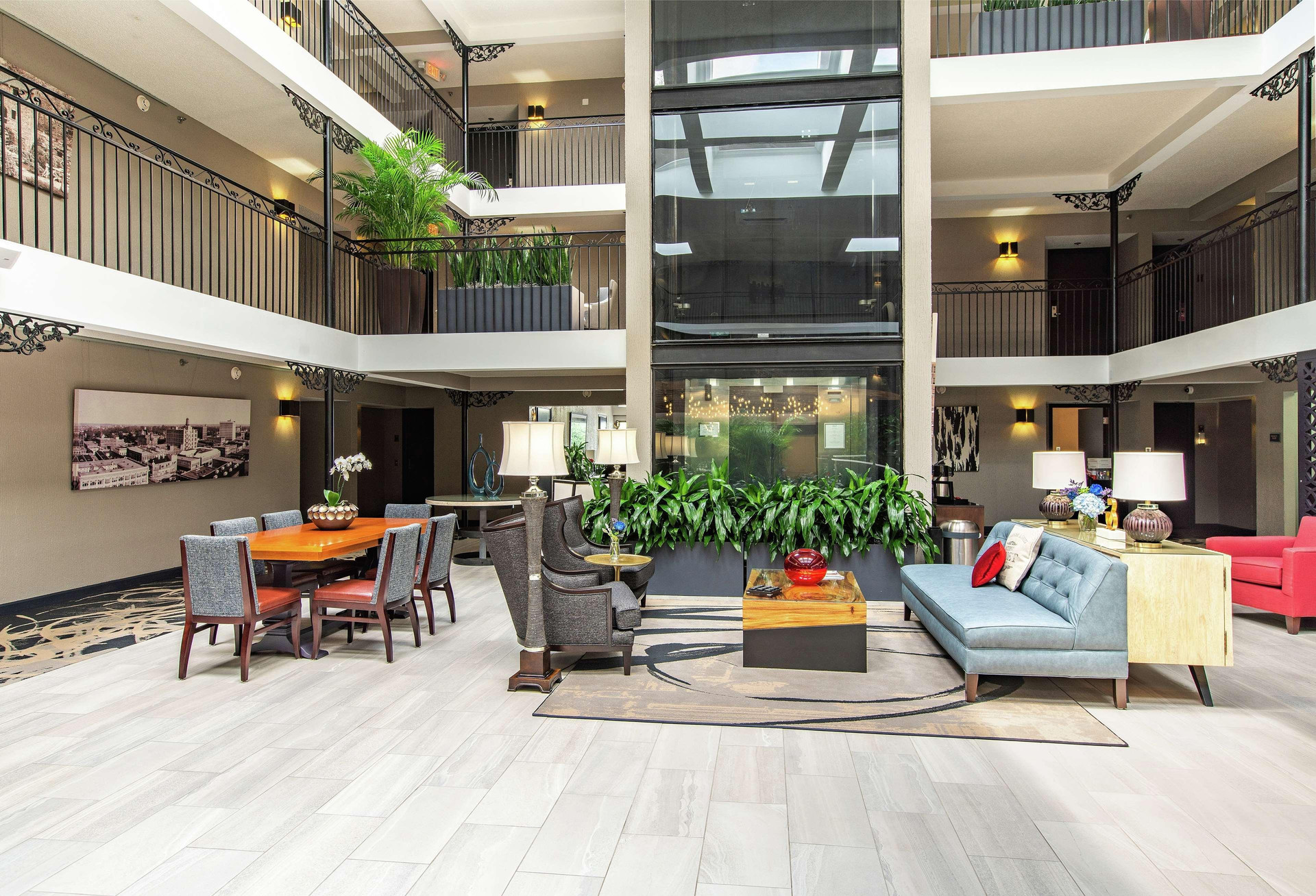 Vista Lobby The Burgundy Hotel, Tapestry Collection by Hilton