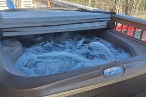 Alquiler Vacacional - Buckingham cabin#2 @ the Lake minutes from New River Gorge National Park Hot tub