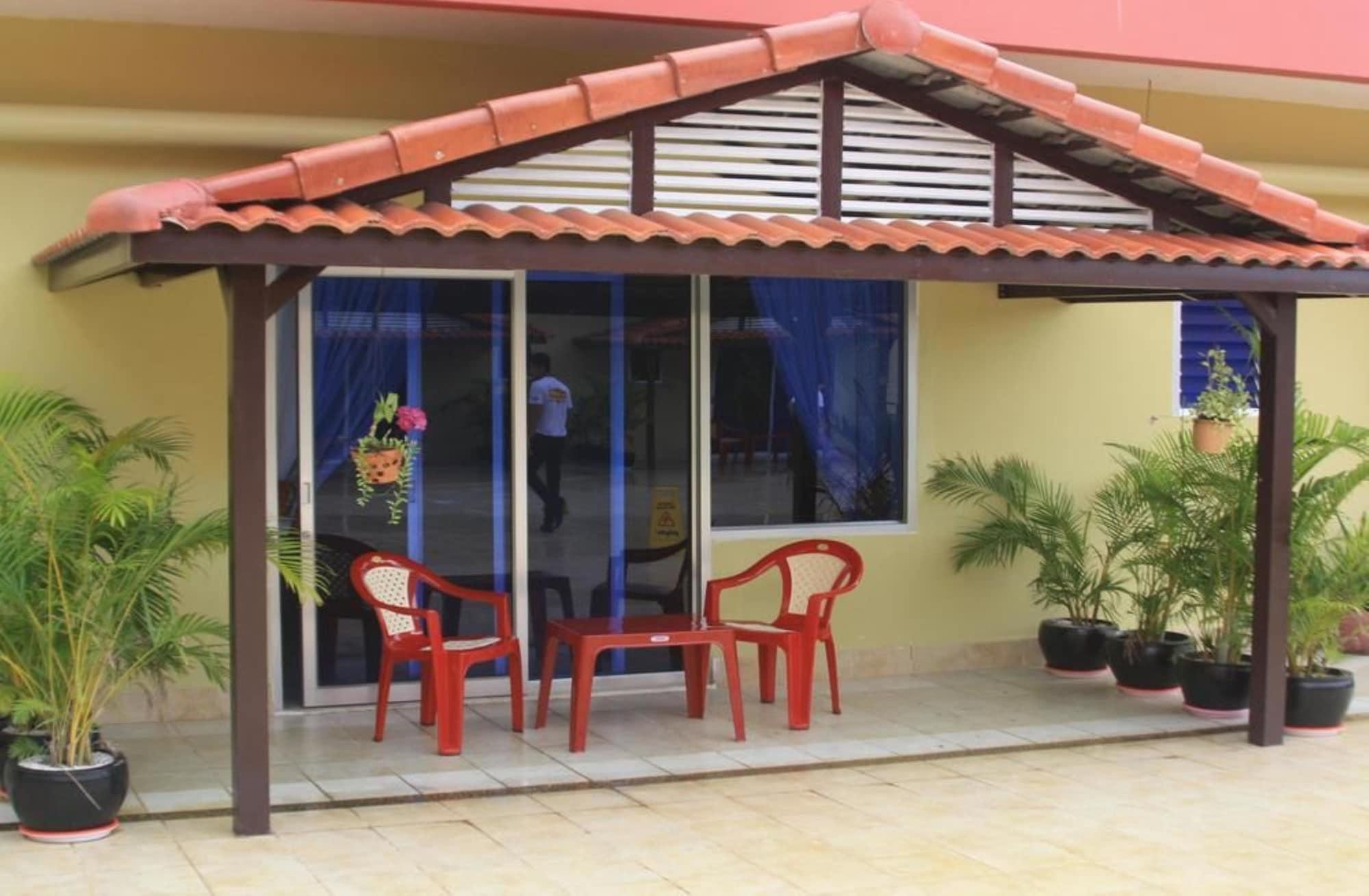 Vista Exterior Don Bosco Hotel School