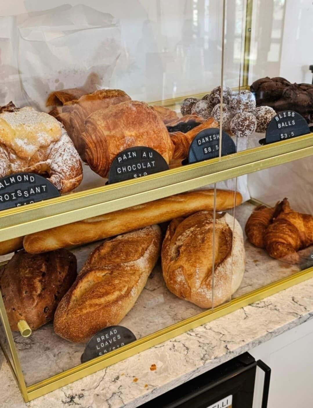 Restaurant St Hugh Hotel Wagga Wagga