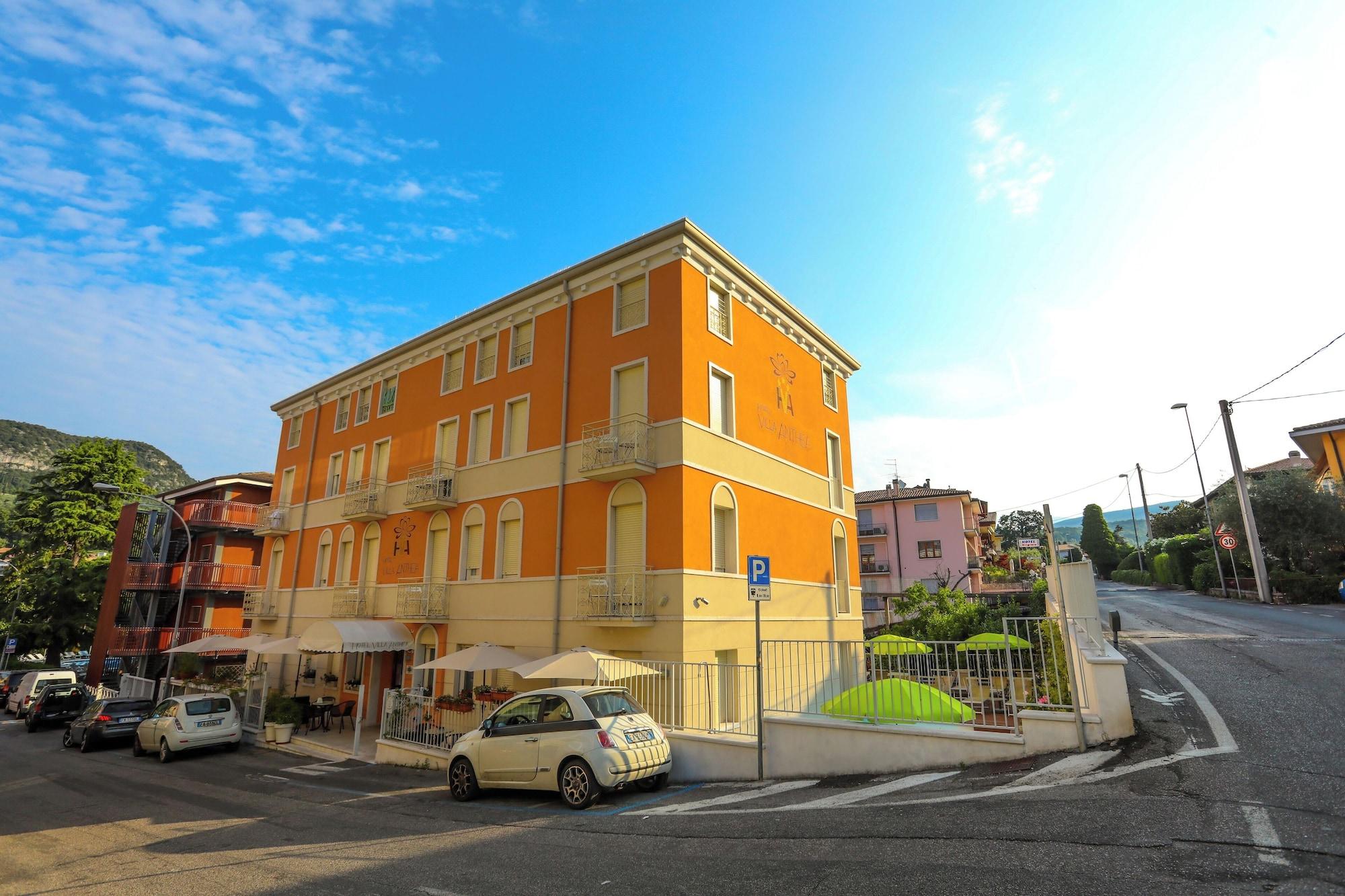 Vista Exterior Hotel Villa Anthea