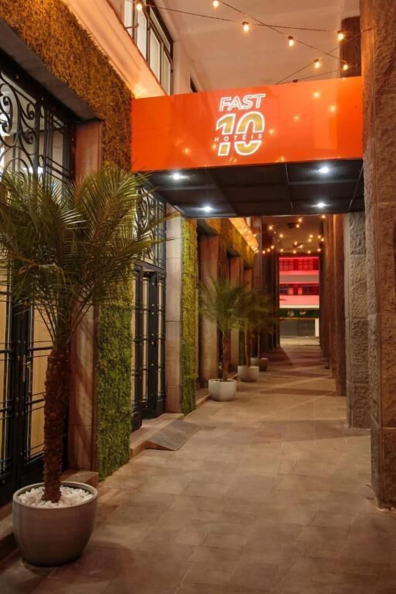 Vista Exterior Fast 10 City Hotel