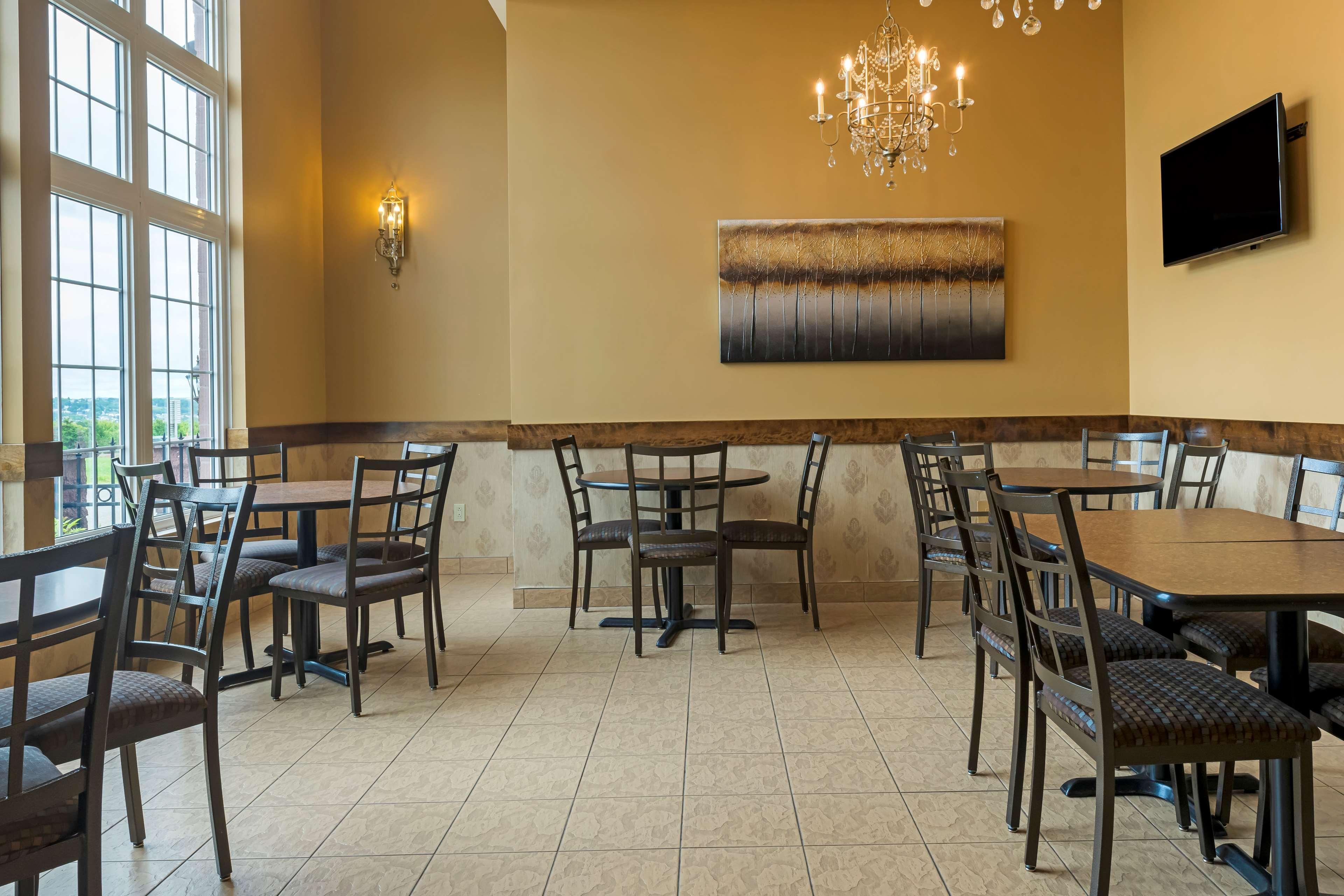 Restaurant Best Western Plus Grand-Sault Hotel & Suites
