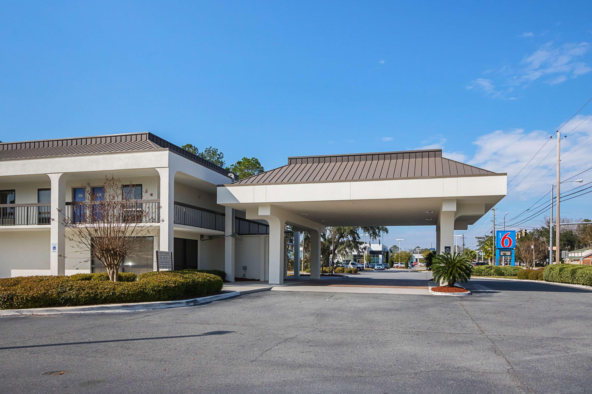 Vista Exterior Motel 6 Savannah Midtown