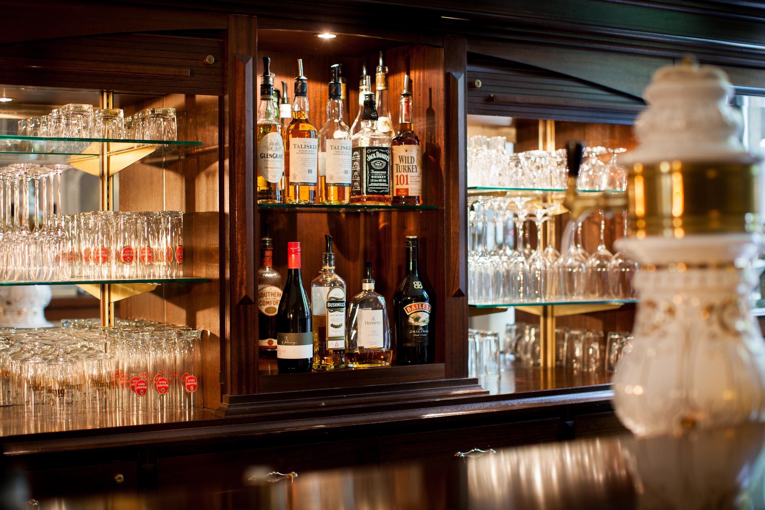 Bar/Salón The Ascot Cologne