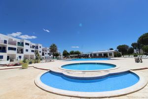 Alquiler Vacacional - AIR-CONDITIONED 2-BEDROOM APARTMENT IN RESIDENCE WITH LARGE SWIMMING POOL
