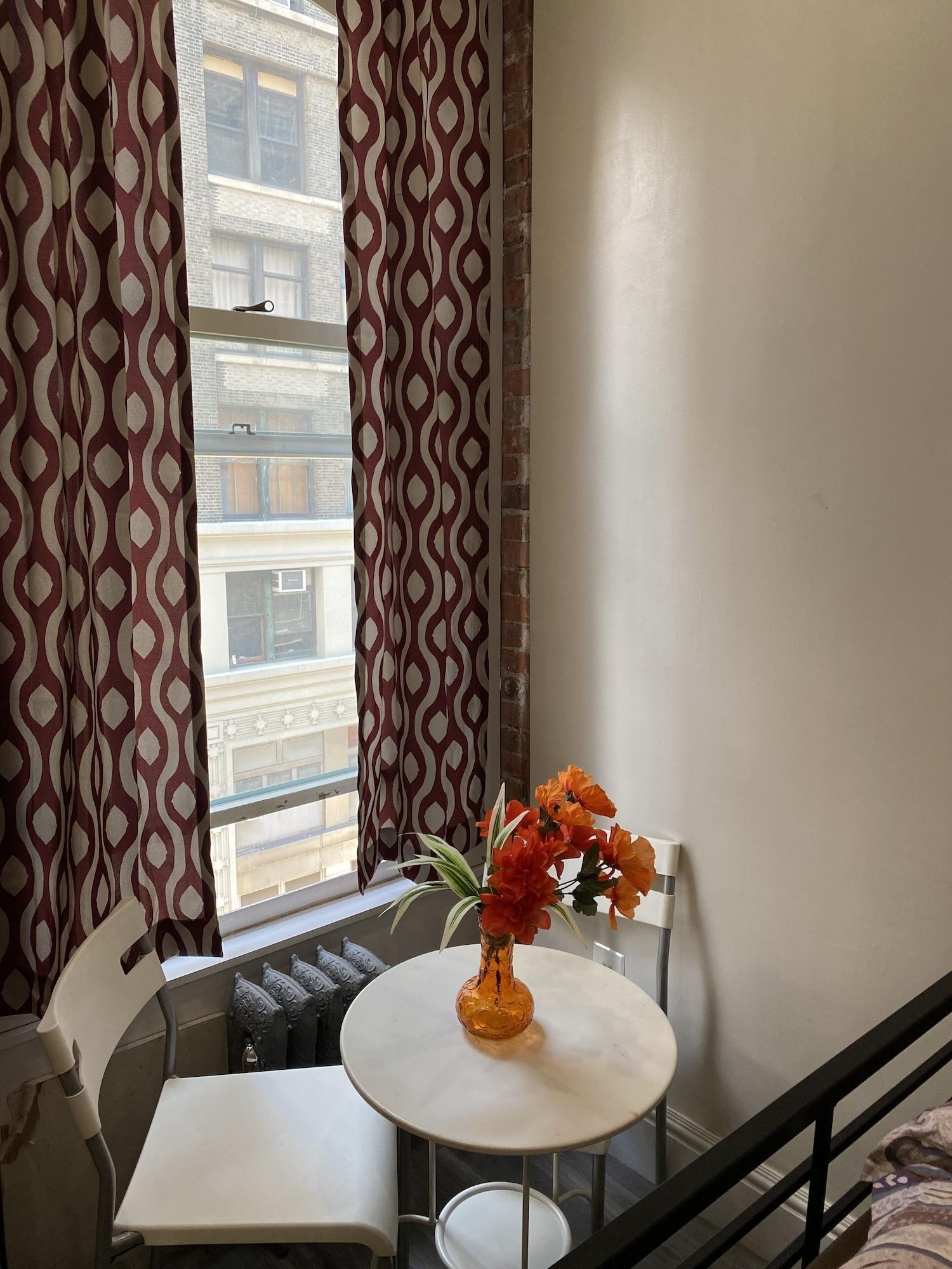 Restaurant 31 Street Broadway Hotel