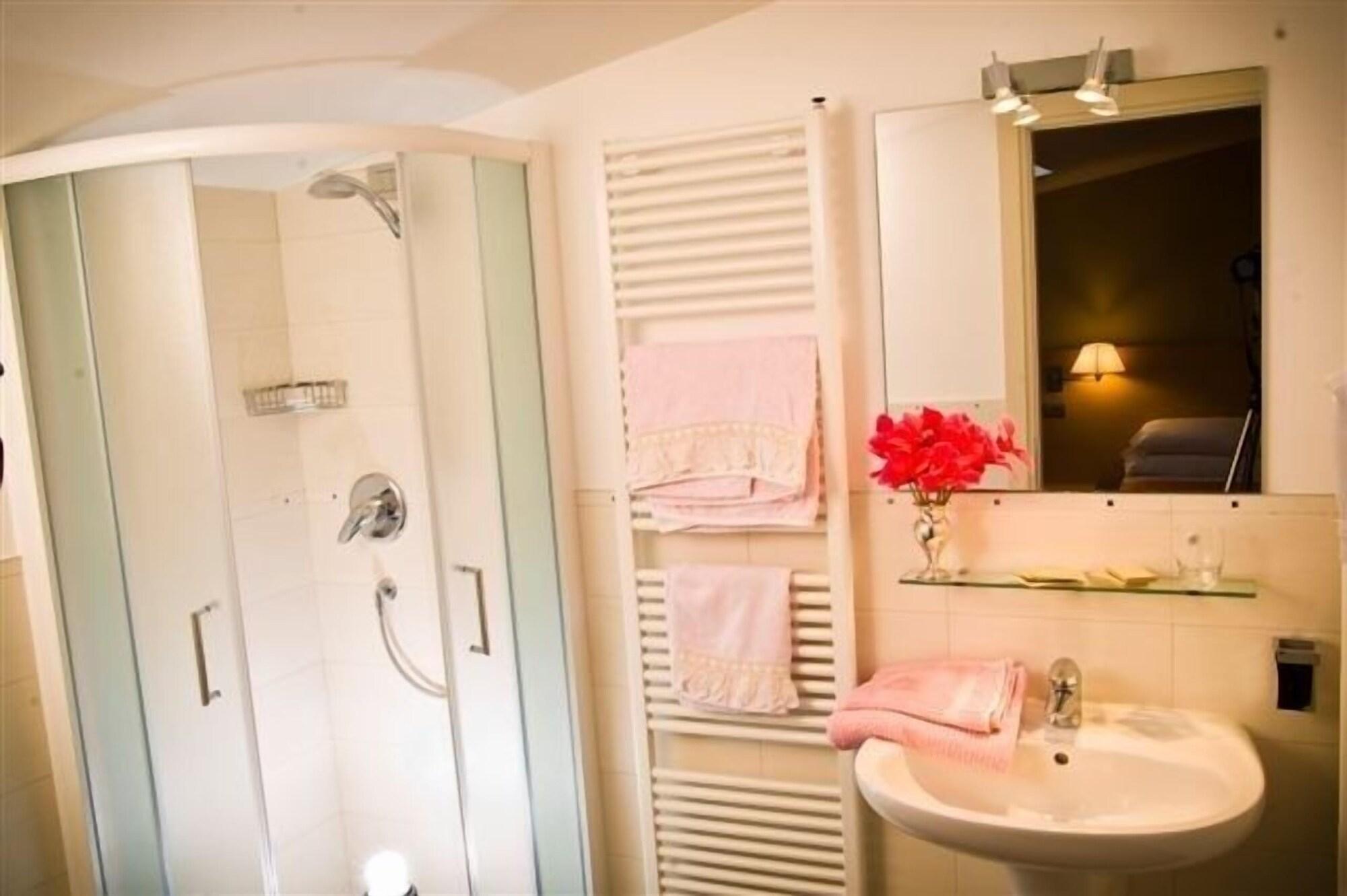 Equipamiento de Habitación Hotel Main Street