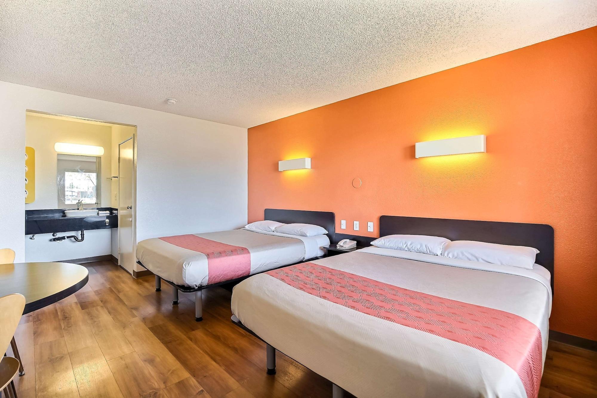Habitación Motel 6 Oakland, CA - Embarcadero