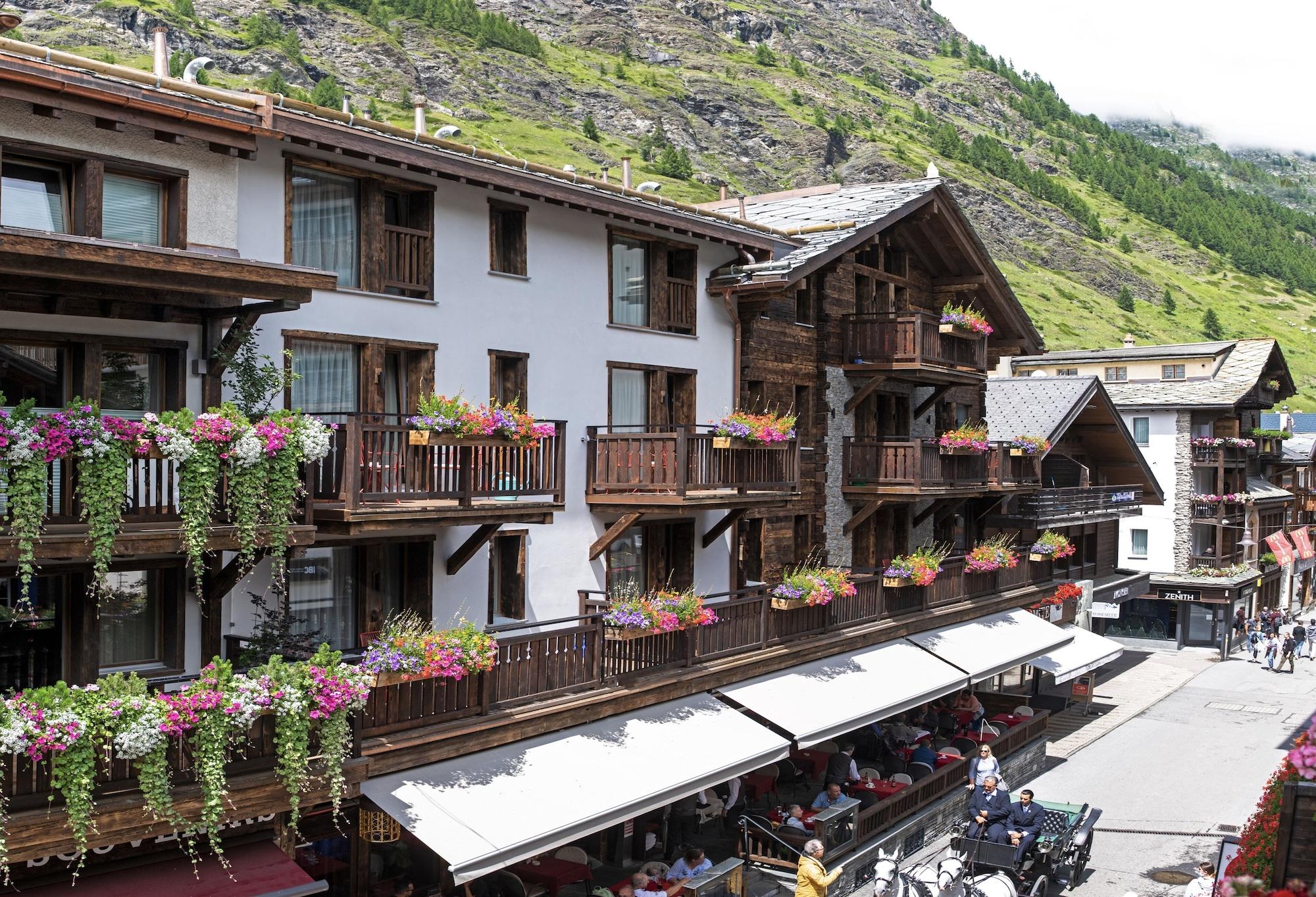 Varios Hotel Derby