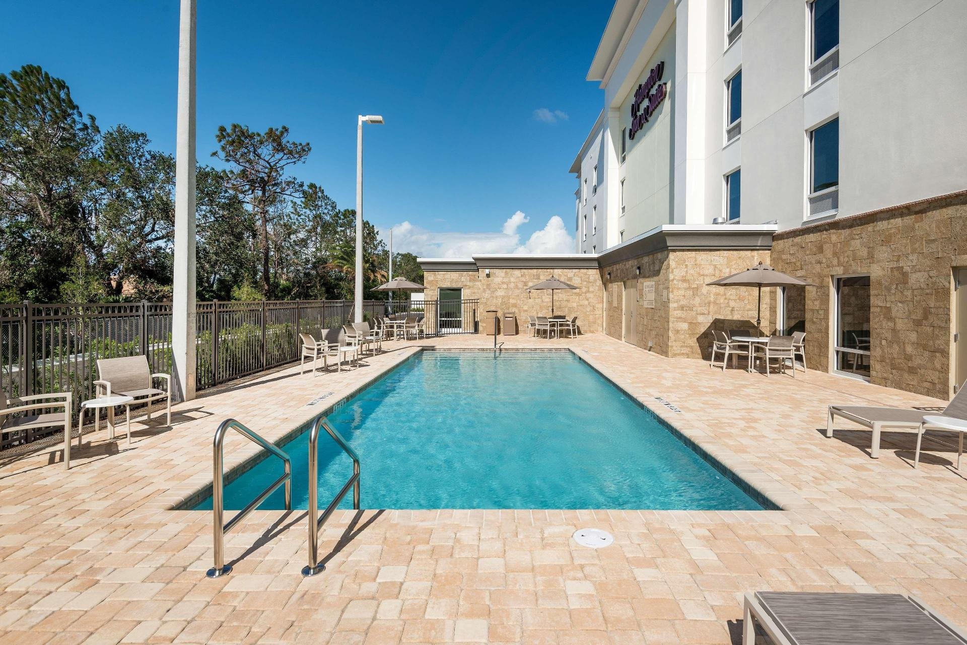 Vista Piscina Hampton Inn & Suites West Melbourne-Palm Bay Road