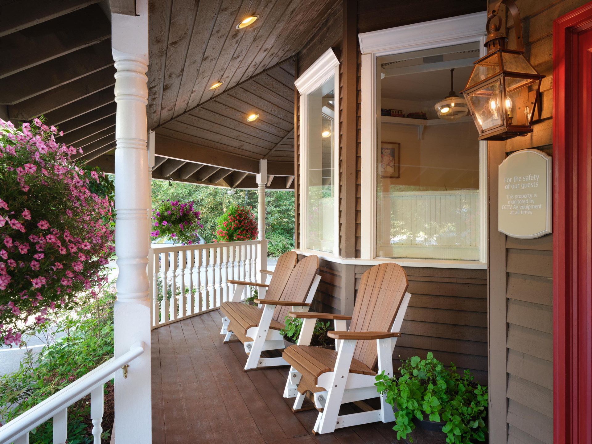 Vista Exterior Best Western Grandma's Feather Bed