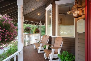 Alojamiento - Best Western Grandma's Feather Bed