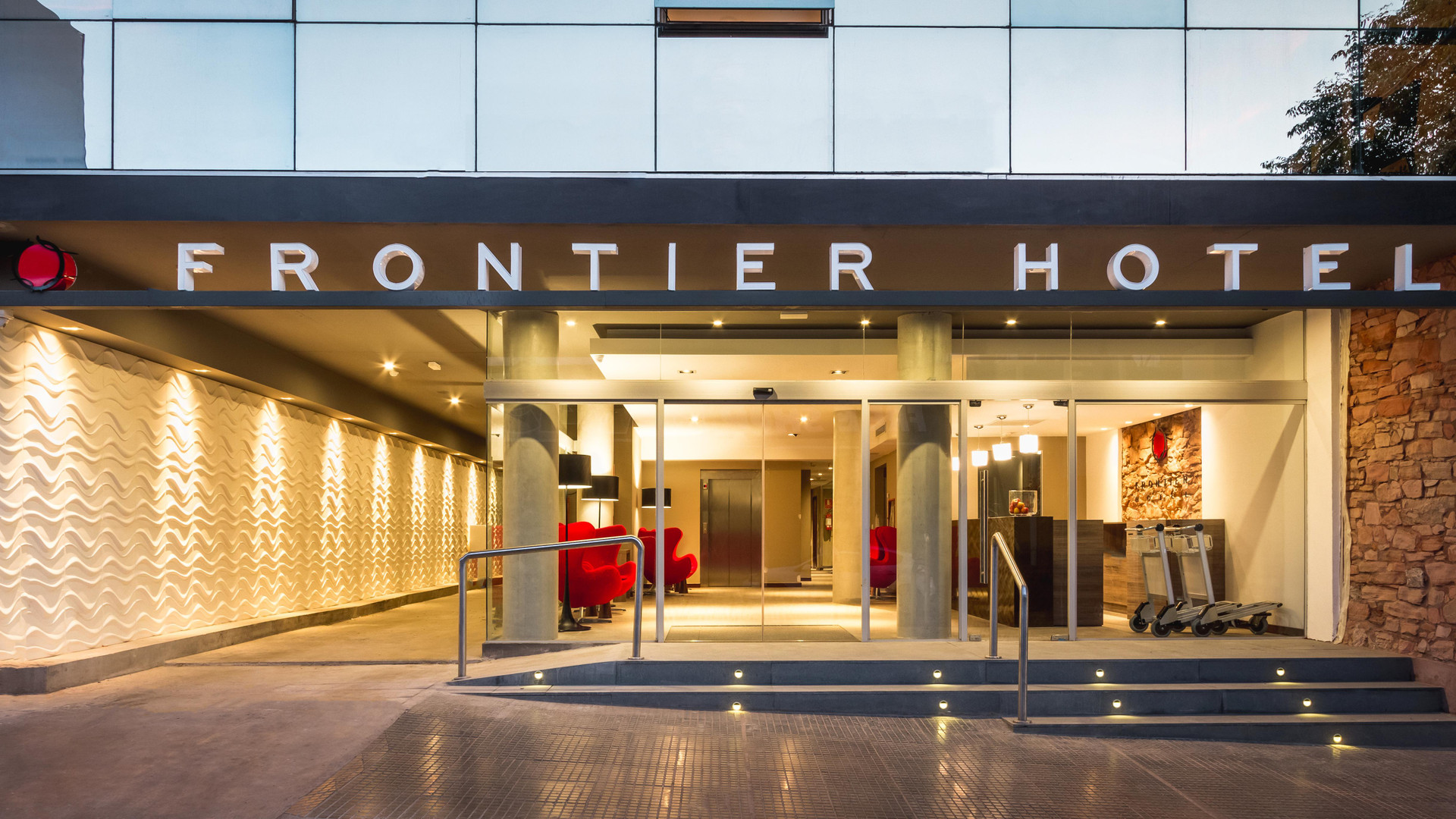 Vista Exterior Frontier Hotel Rivera