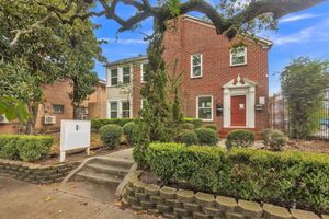 Renta temporal - Comfy Apt 4 In Historic Museum District 1 Bedroom Duplex