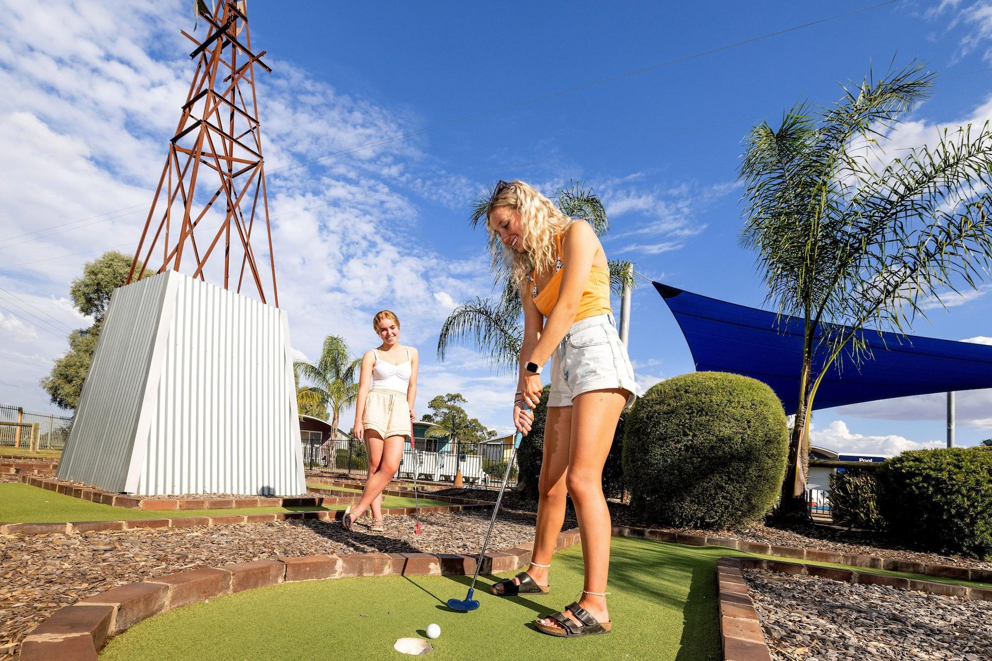Campo de Golf BIG4 Deniliquin Holiday Park