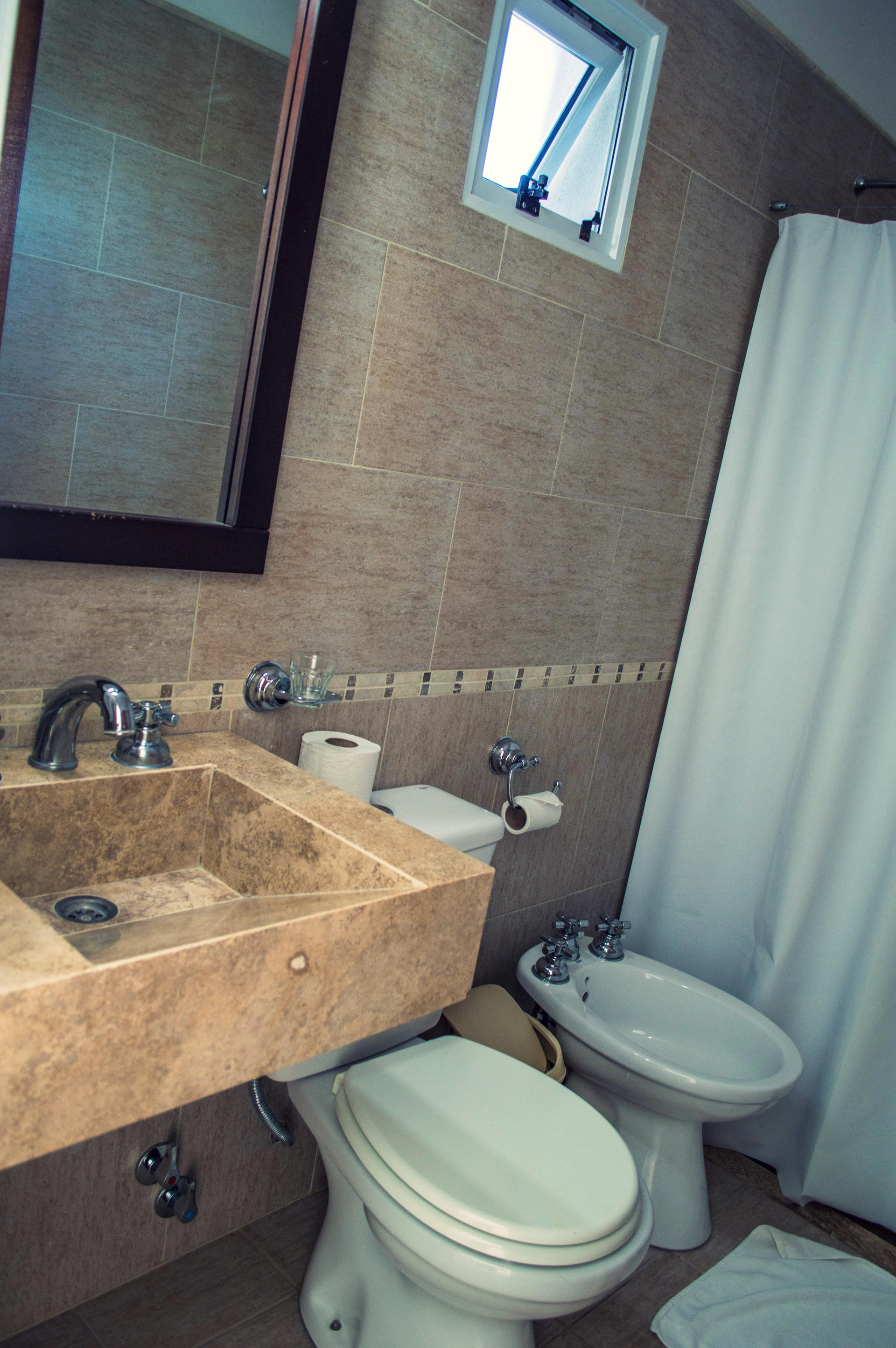 Equipamiento de Habitación Hotel El Tague
