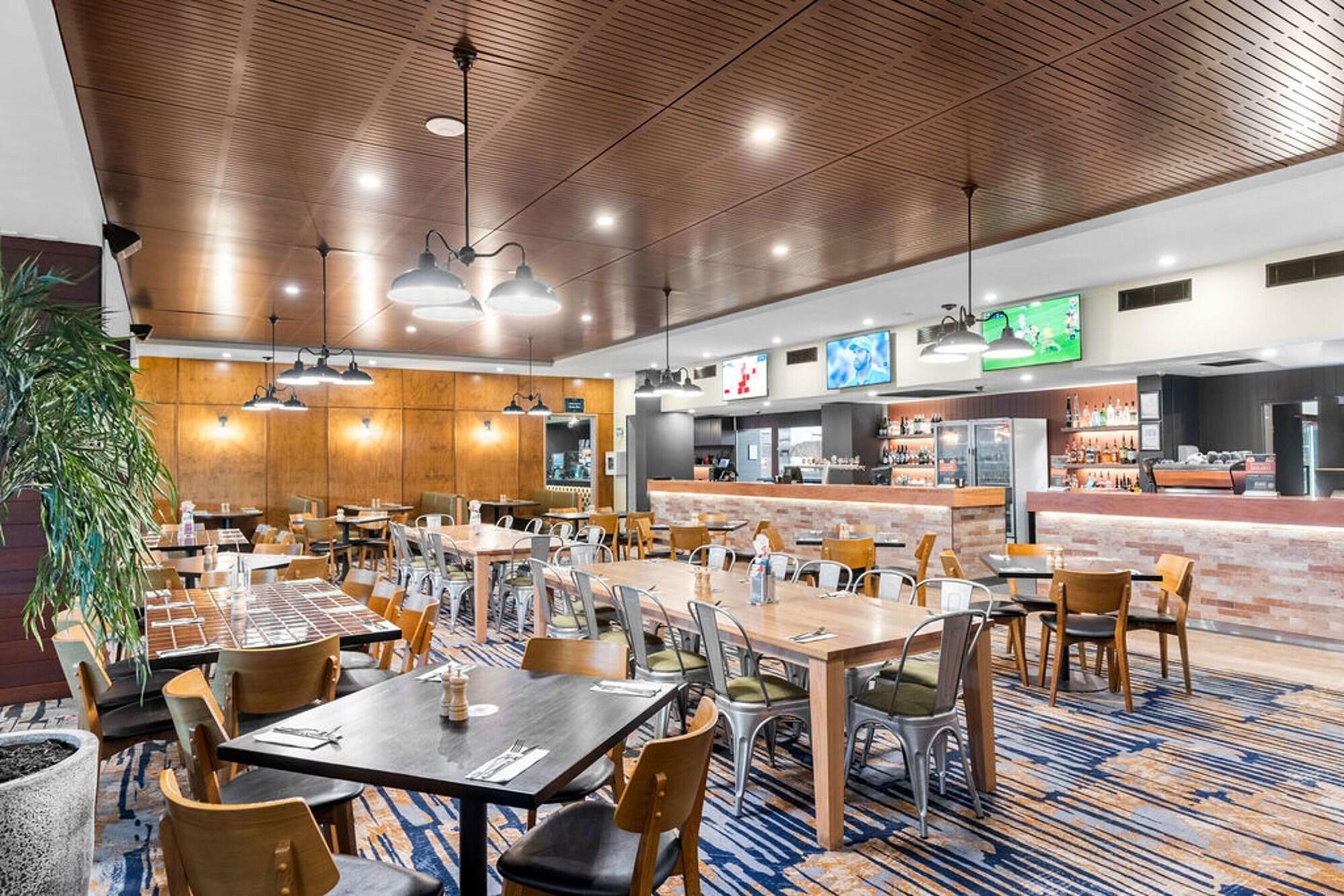 Restaurant Morayfield Tavern & Motel