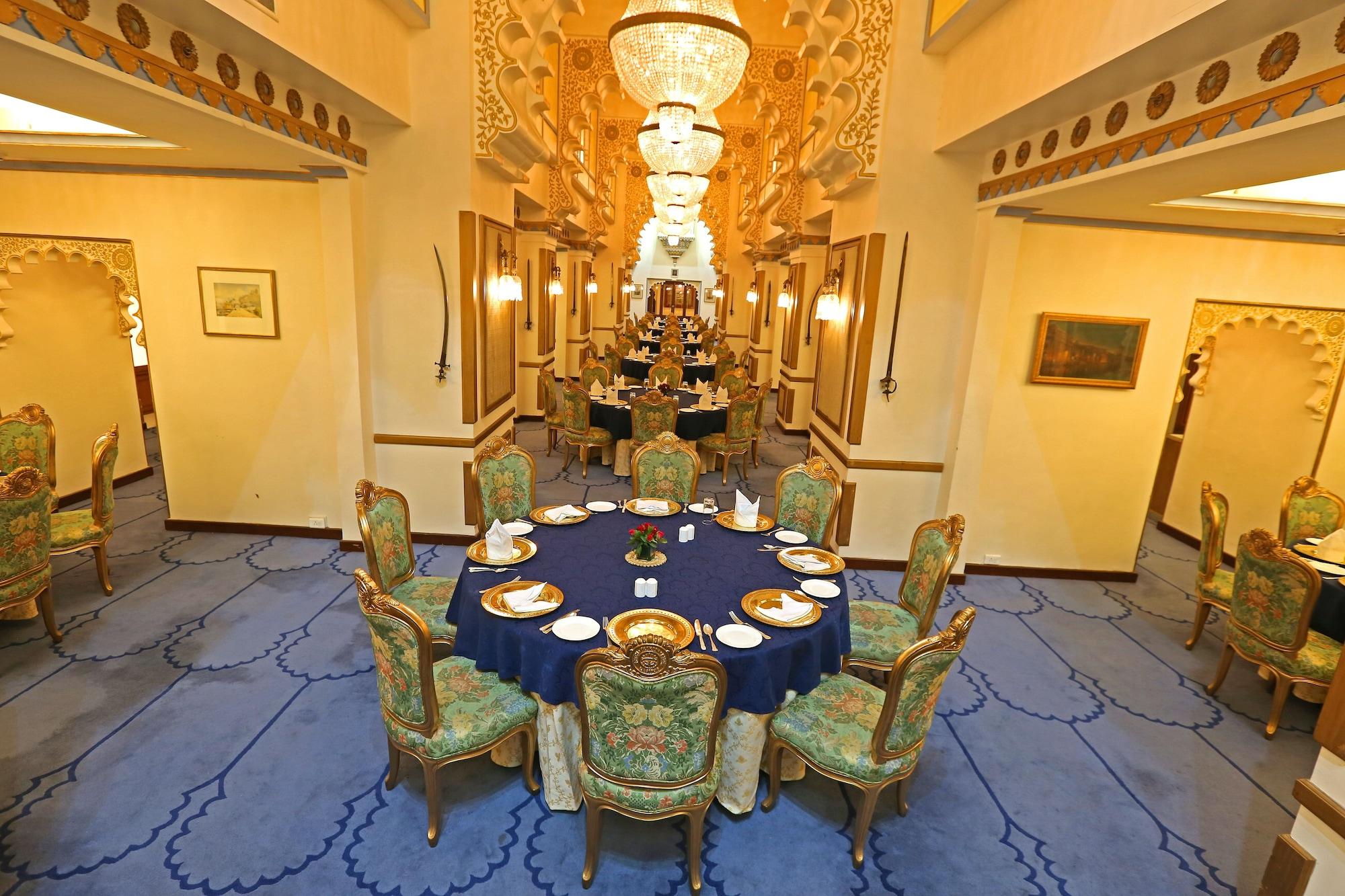 Sala de Reuniones Taj Fateh Prakash Palace