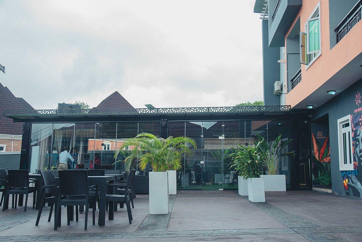 Restaurant The Violets Hotel and Apartments