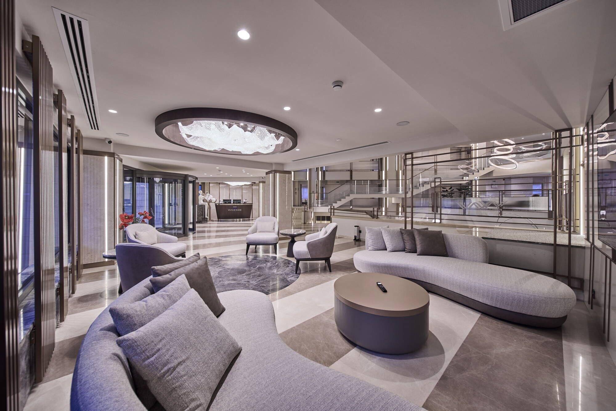 Vista Lobby WAVESIDE HOTEL