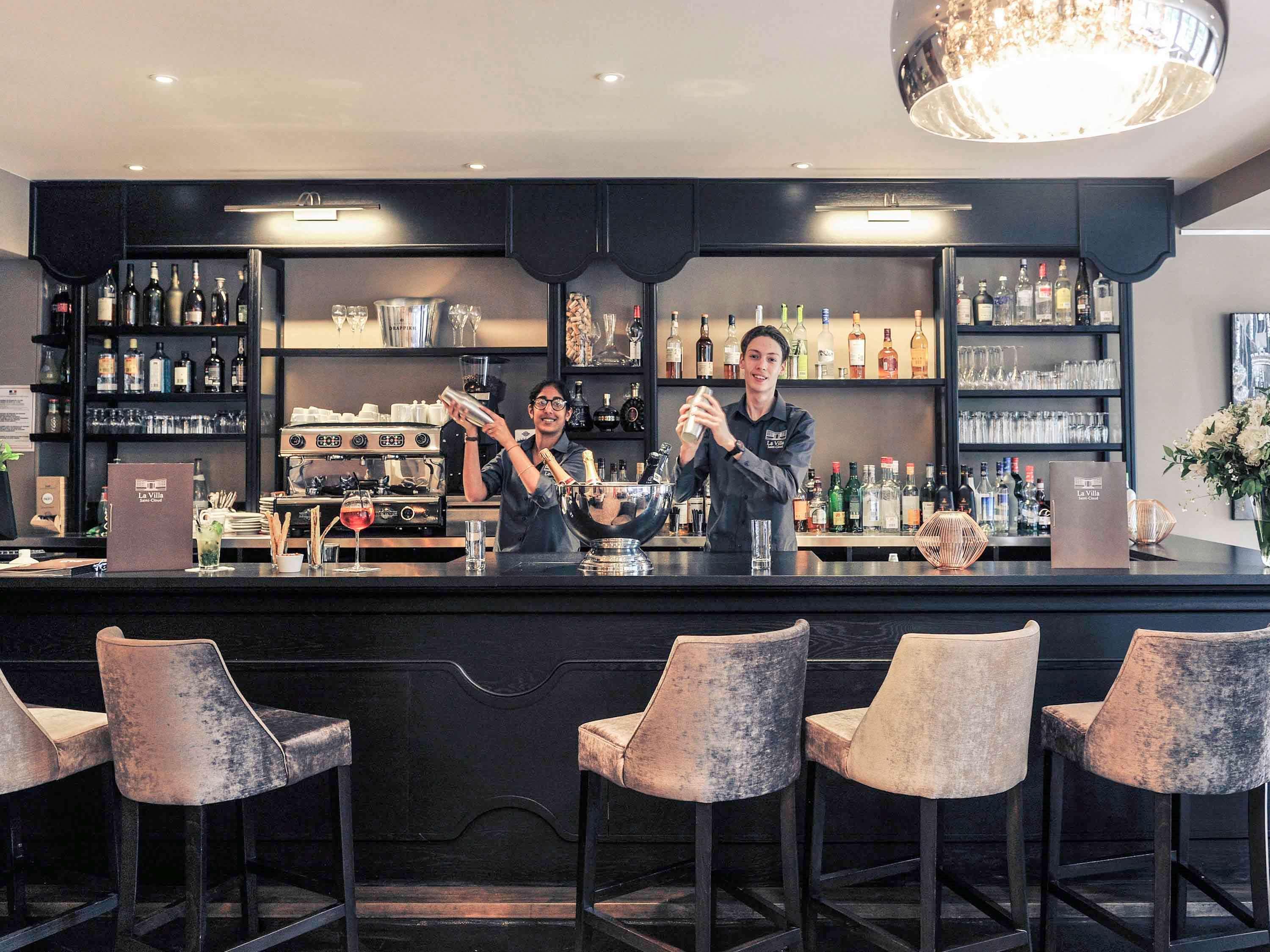 Bar/Salón Mercure Paris Saint Cloud Hippodrome