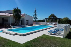 Alquiler Vacacional - Villa with large pool, mountain&ocean view-near beaches&Lisbon