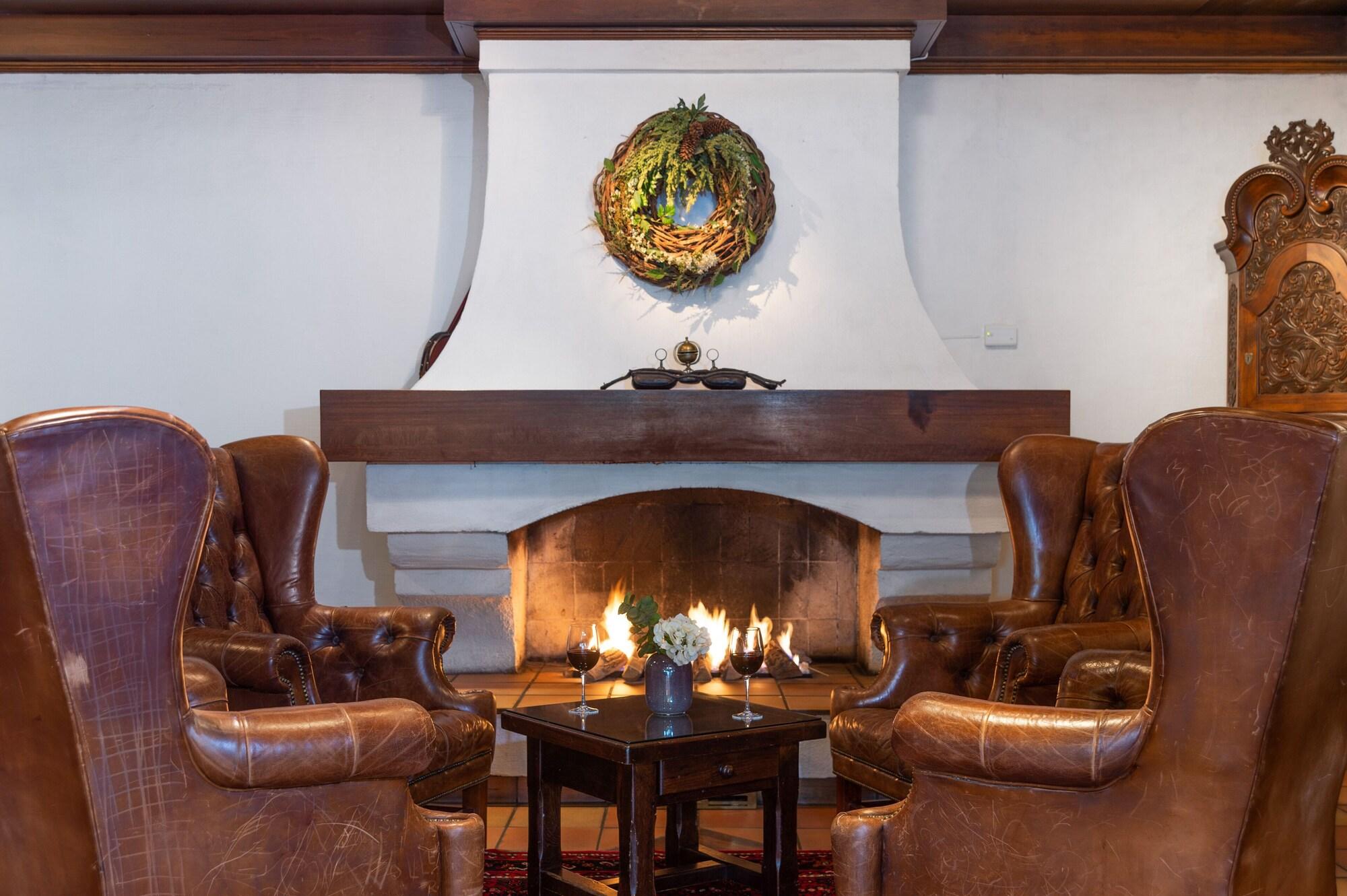 Vista Lobby Dr. Holms Hotel