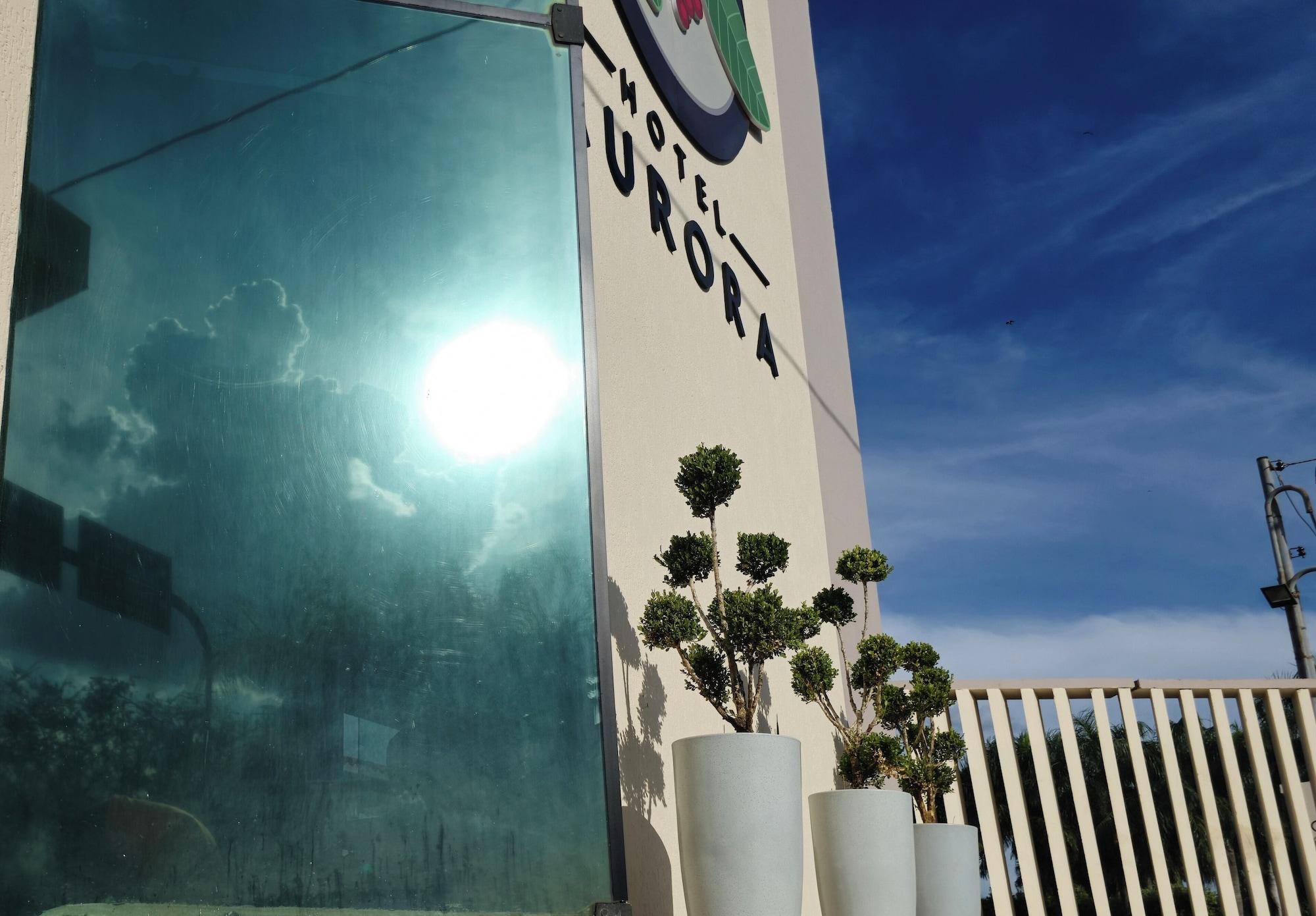 Vista Exterior Hotel Aurora