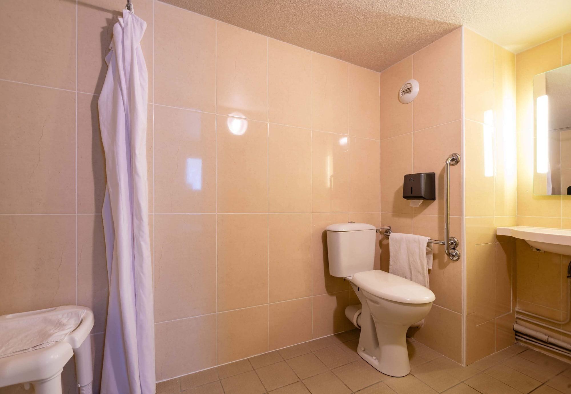 Equipamiento de Habitación B&B HOTEL Valence Nord