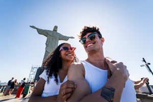 Actividad - Recorrido por la ciudad: Cristo Redentor, Pan de Azúcar, Puente de Selarón y Estadio Maracaná.