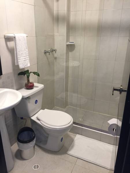 Equipamiento de Habitación Hotel AJ Ferial Bogota