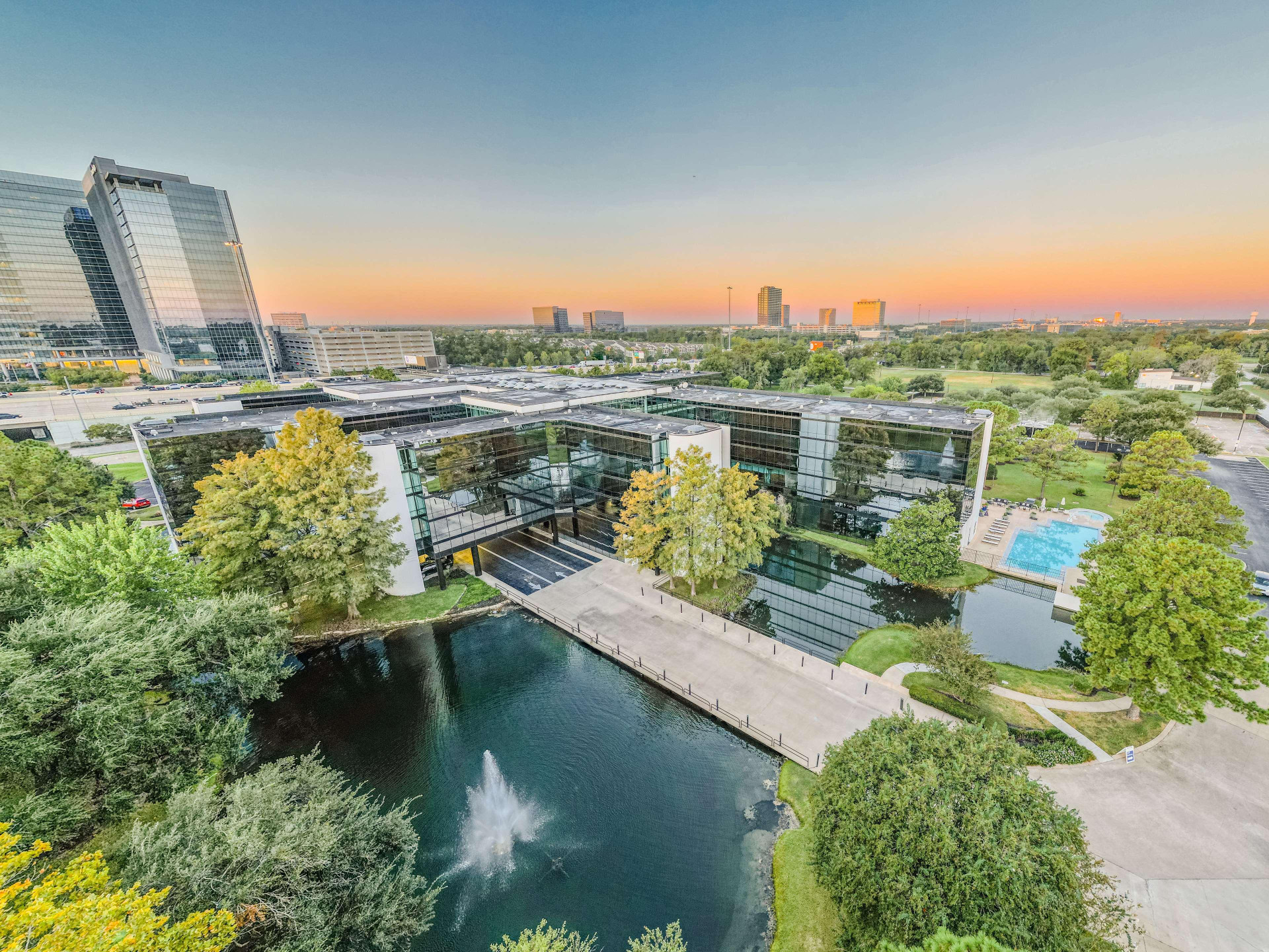 Vista Exterior Hyatt Regency Houston West