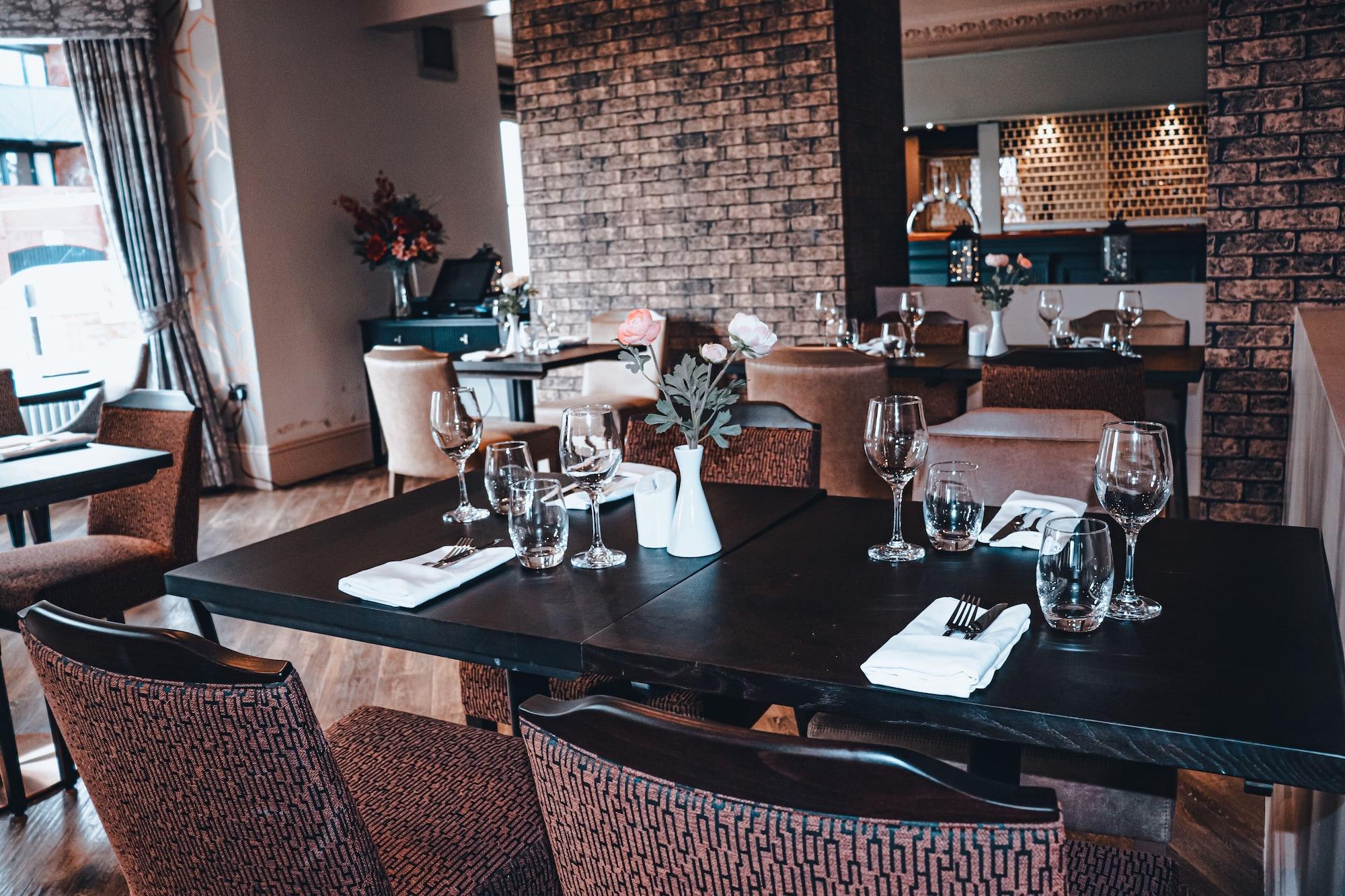 Restaurant Thames Riviera Hotel, Sure Hotel Collection by Best Western