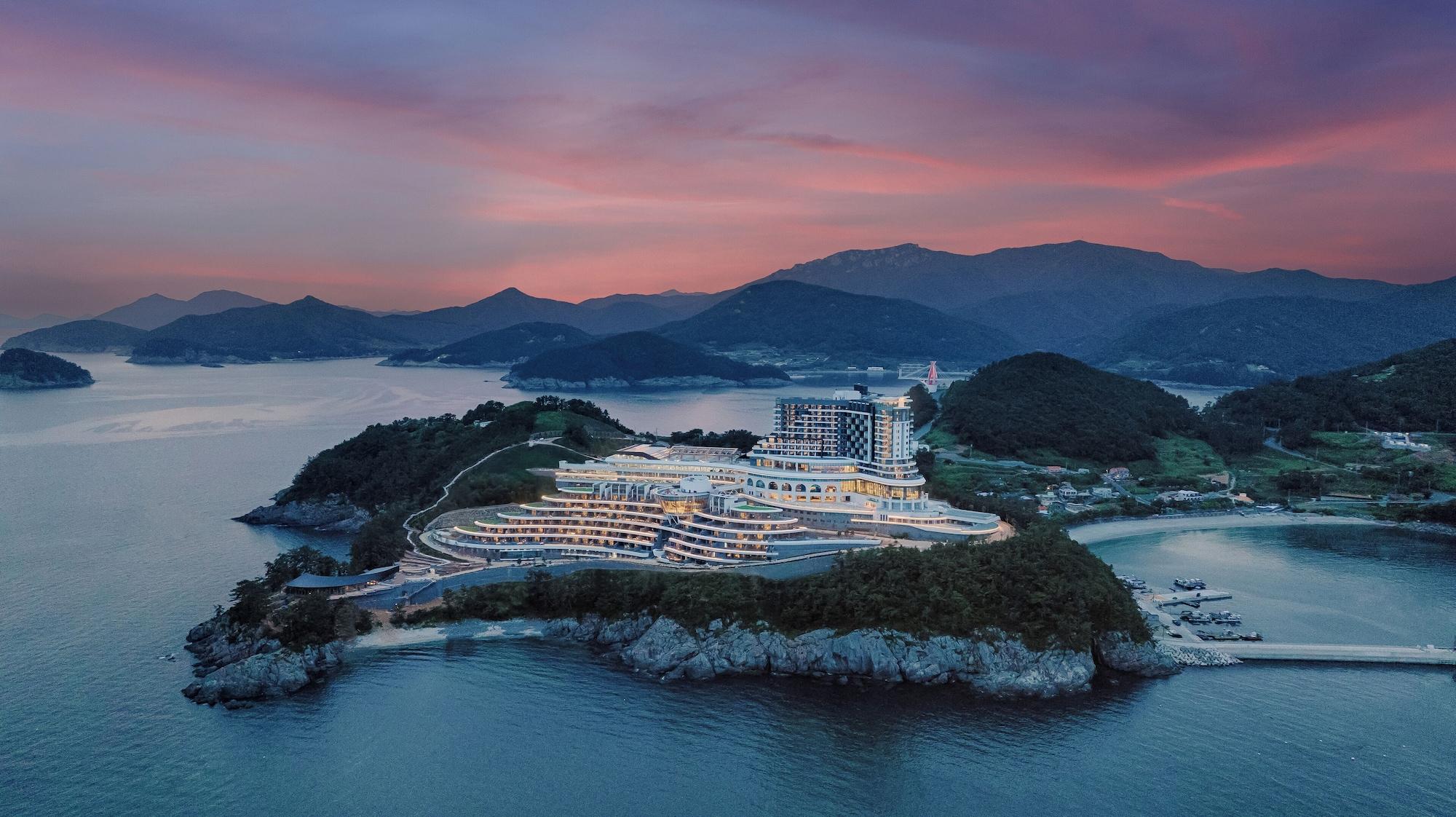 Vista Exterior Sol Beach Namhae