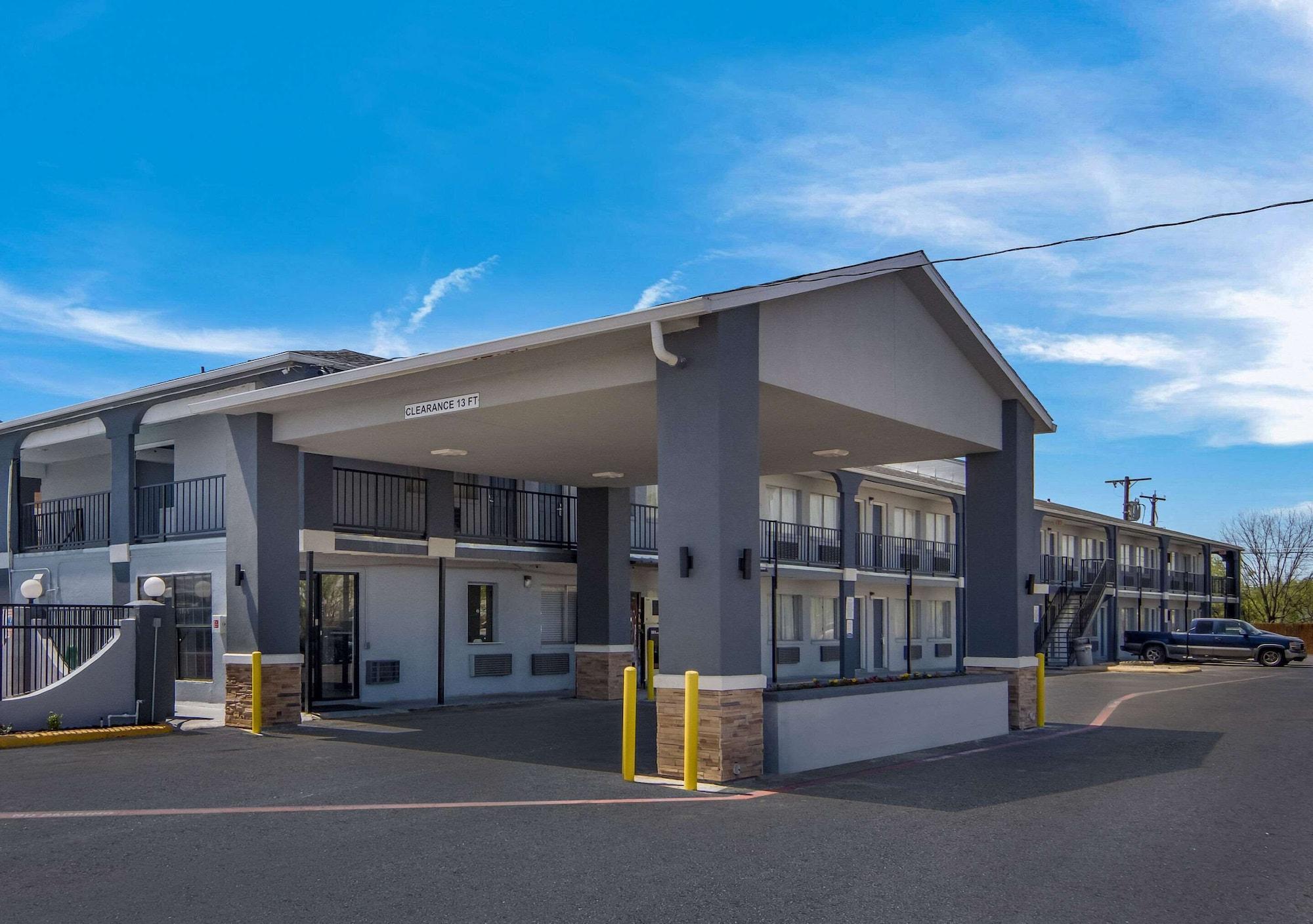 Varios Econo Lodge Waco North I-35